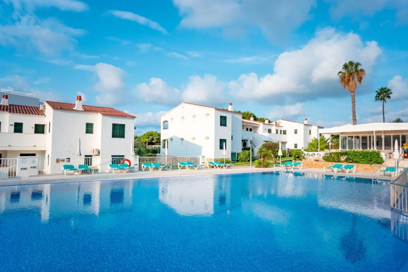 Swimming pool in Seth Mestral & Llebeig