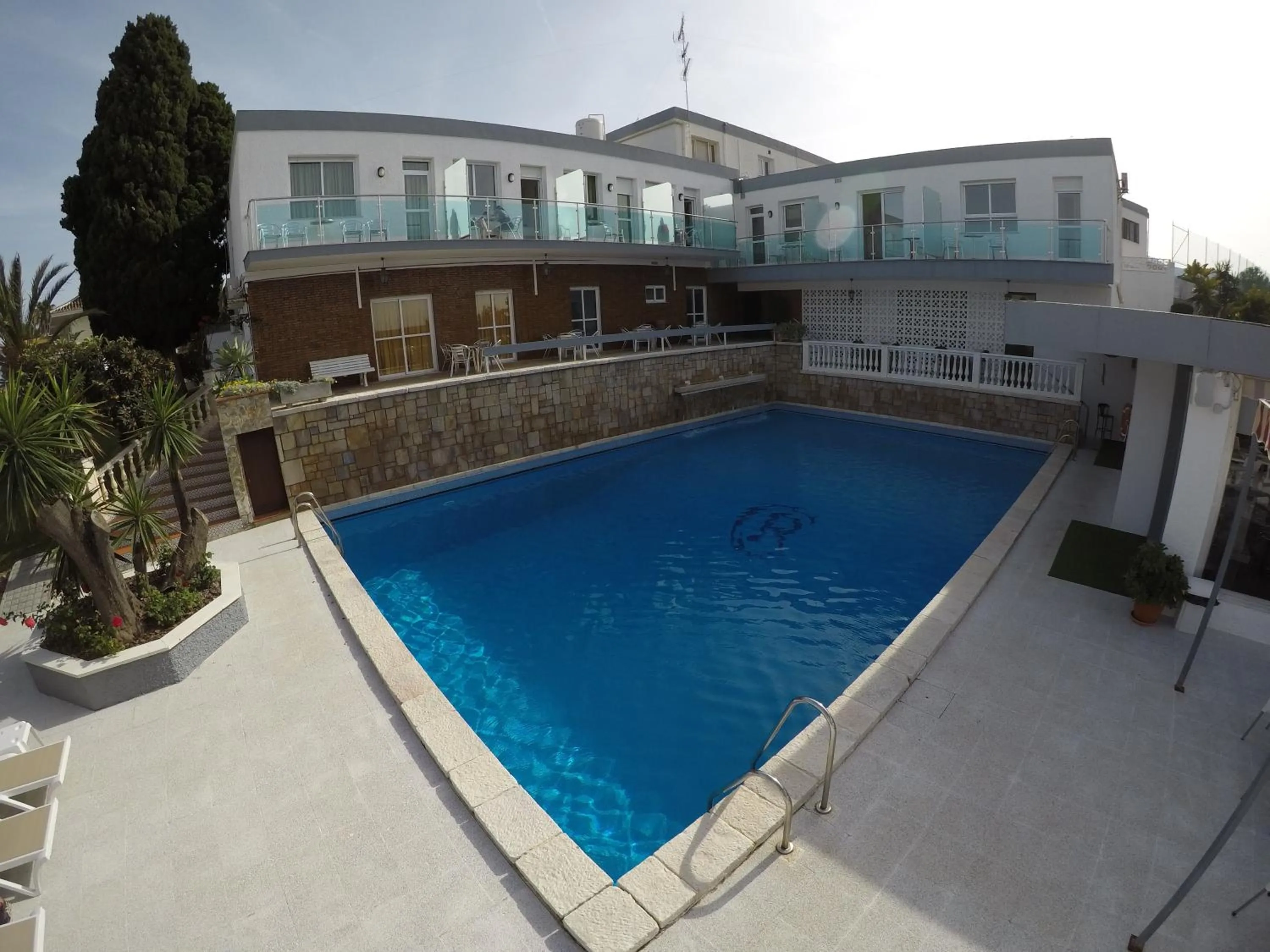Swimming pool in Hotel Complejo Los Rosales