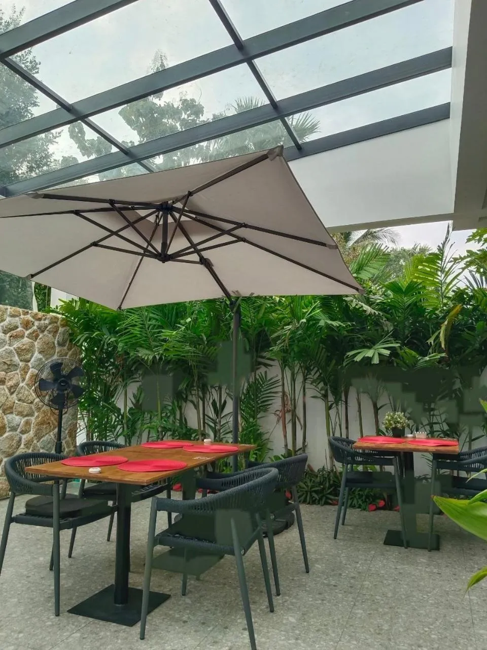 Restaurant/places to eat in Skye Beach Koh Samui