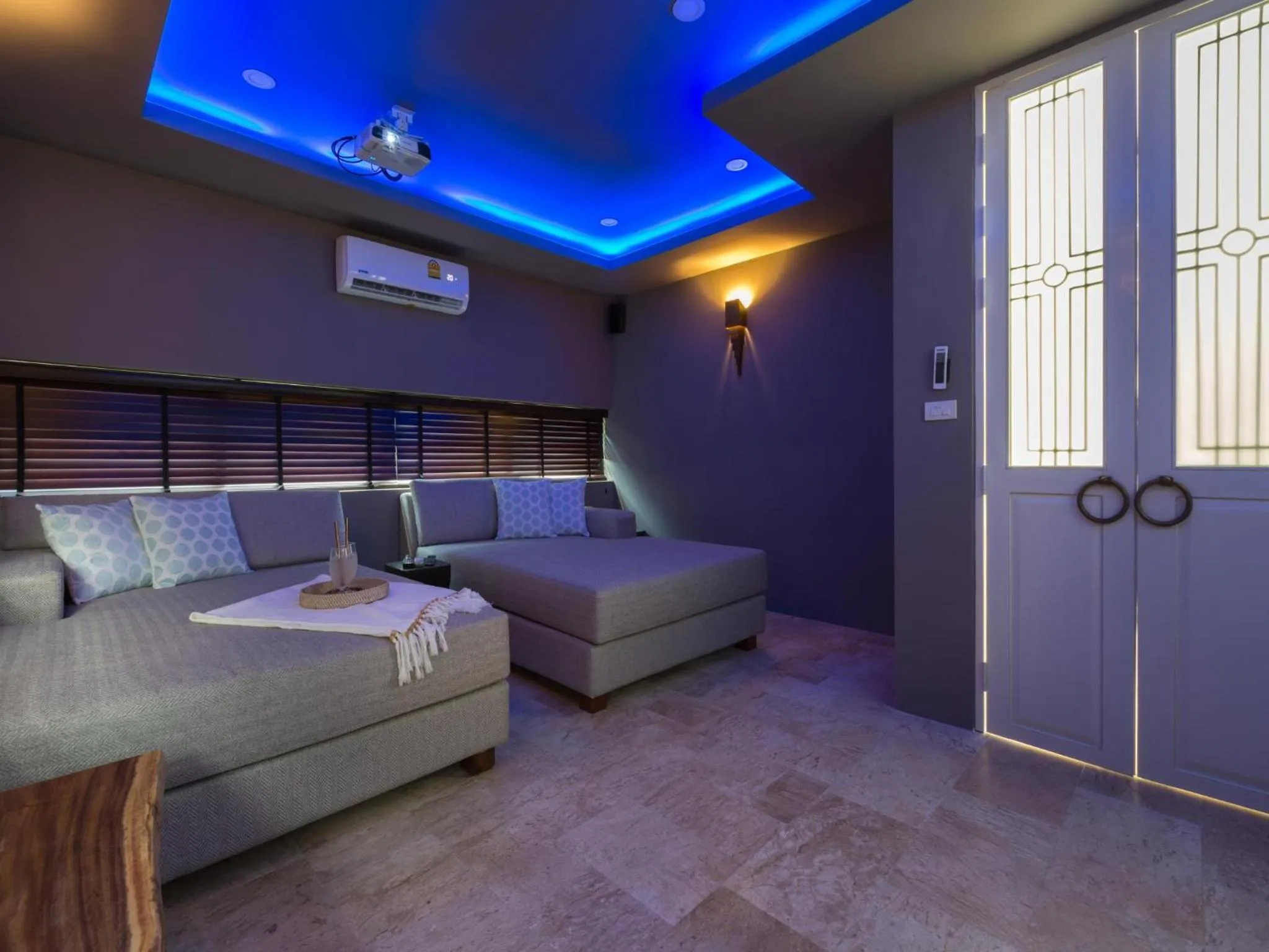 Communal lounge/ TV room, Bed in Skye Beach Koh Samui