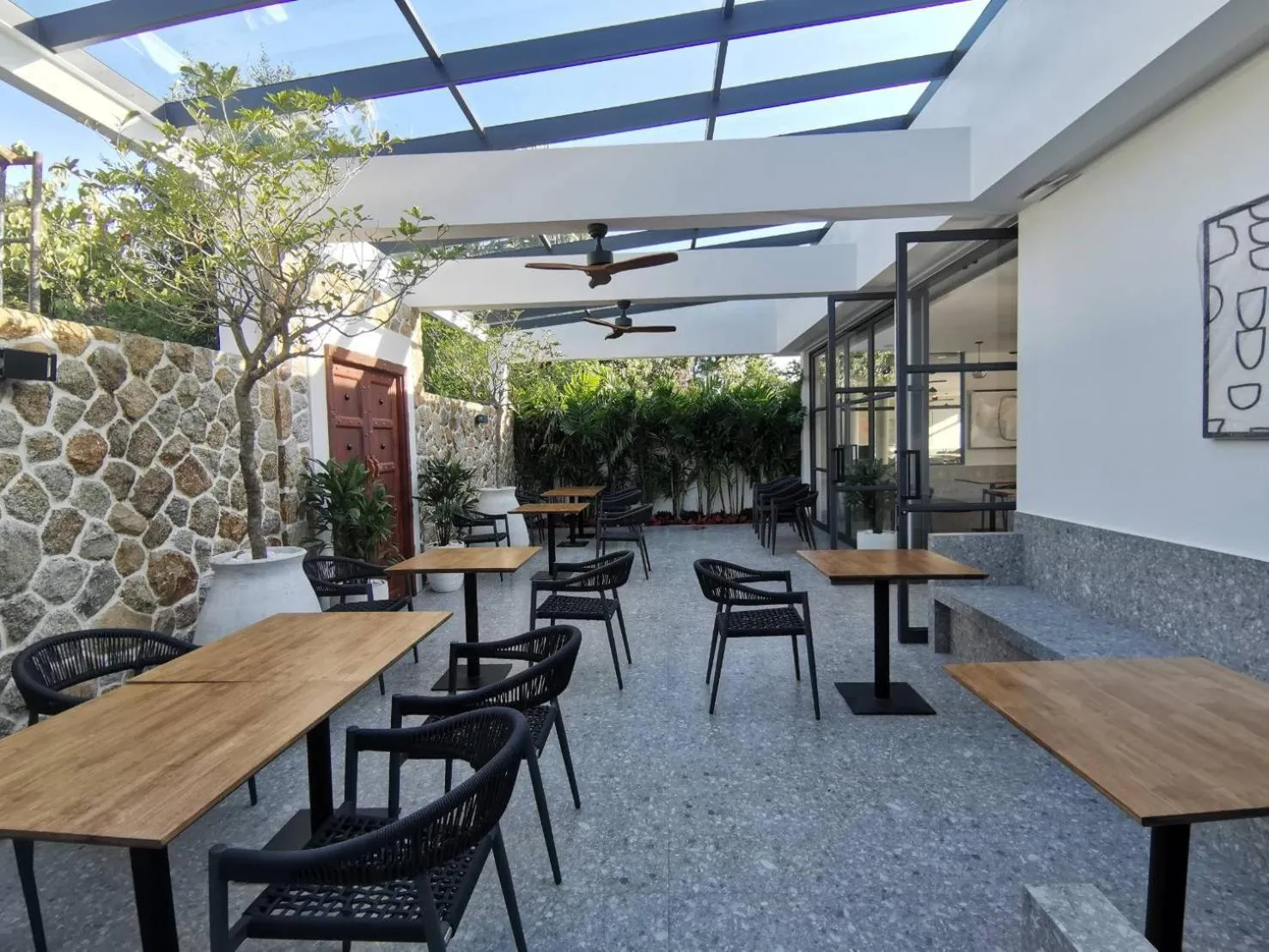 Restaurant/places to eat in Skye Beach Koh Samui