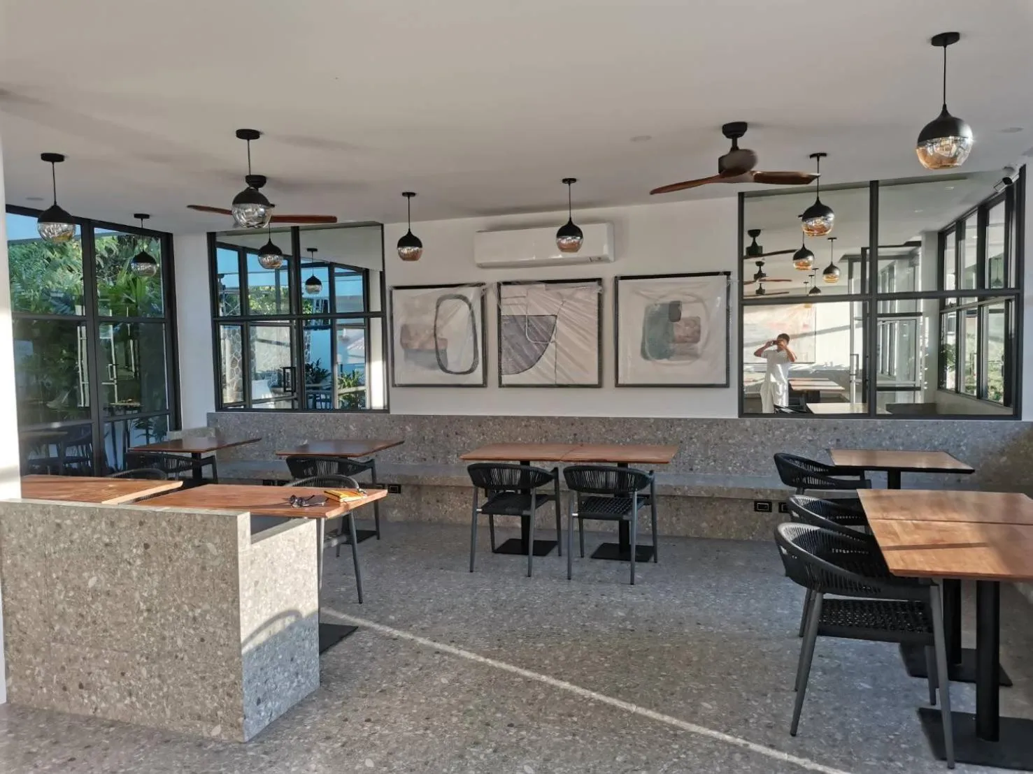 Restaurant/places to eat in Skye Beach Koh Samui