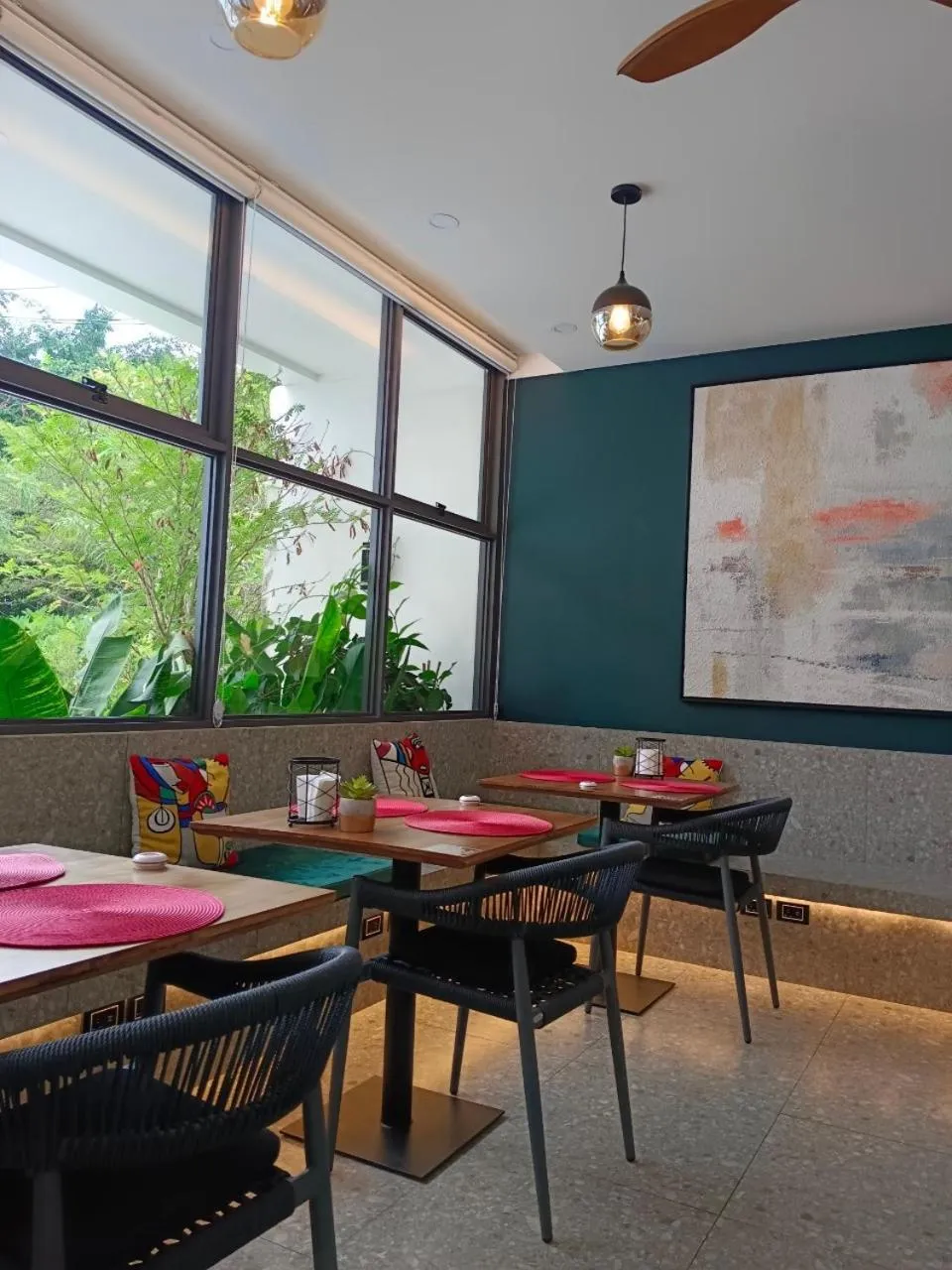 Restaurant/places to eat in Skye Beach Koh Samui