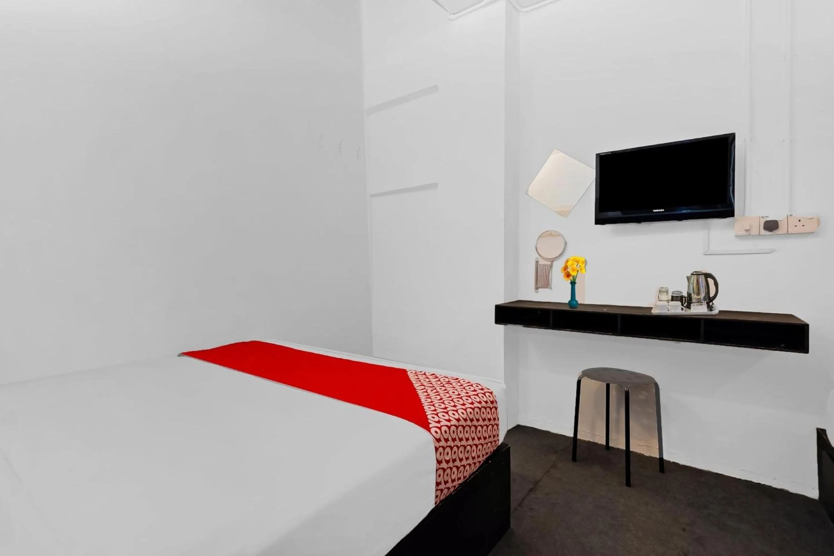 Bedroom, Bed in Hotel O Zzz Hotel