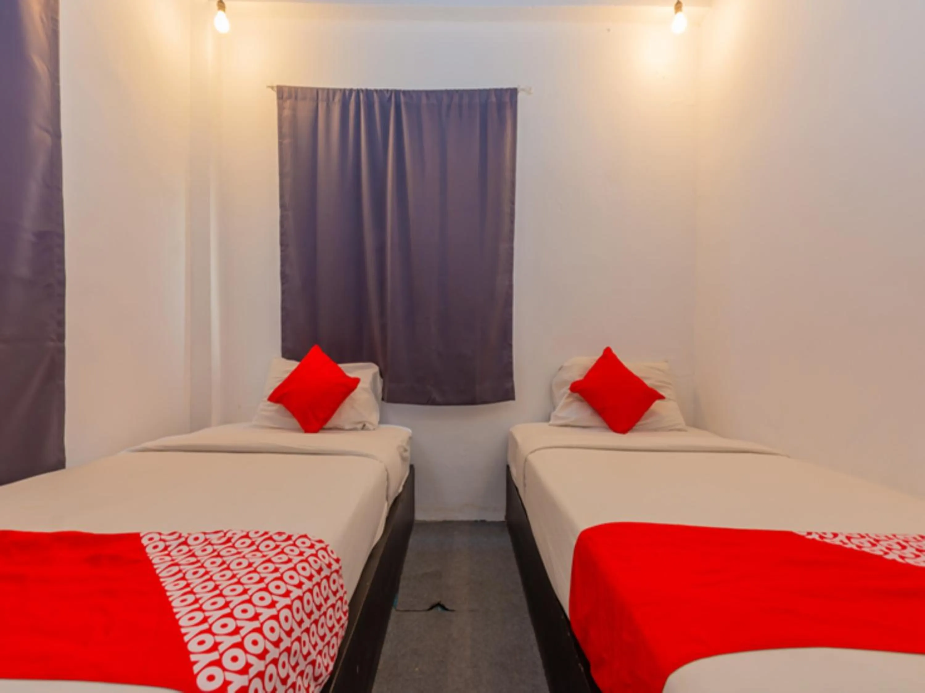 Deluxe Twin Room in Hotel O Zzz Hotel