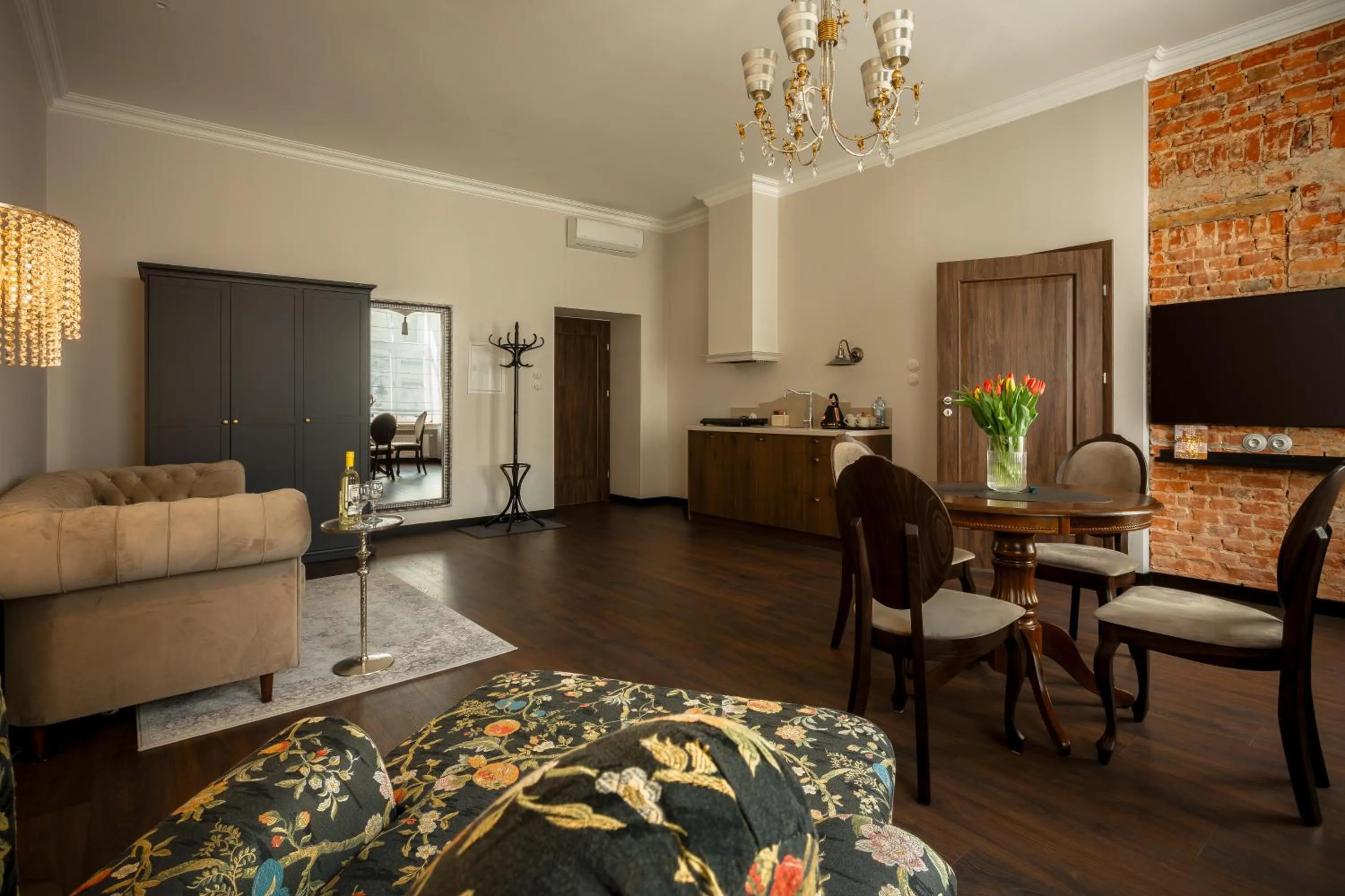 TV and multimedia in Piotrkowska 89 Residence