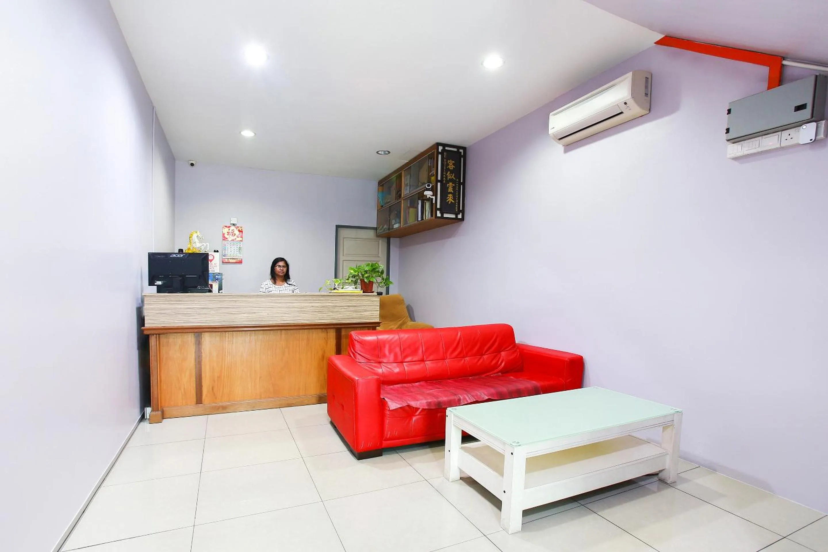 Lobby or reception in OYO 89332 De Hotel