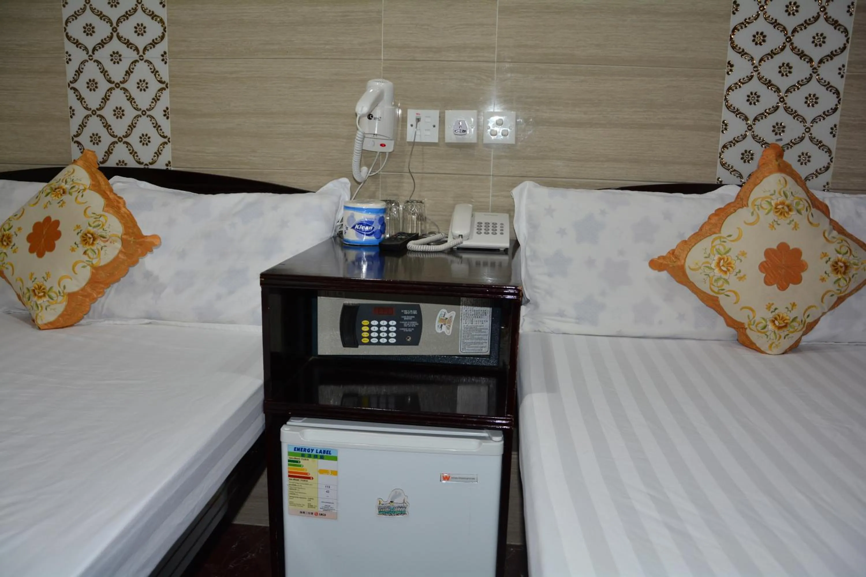 cot, Bed in Everest Hostel