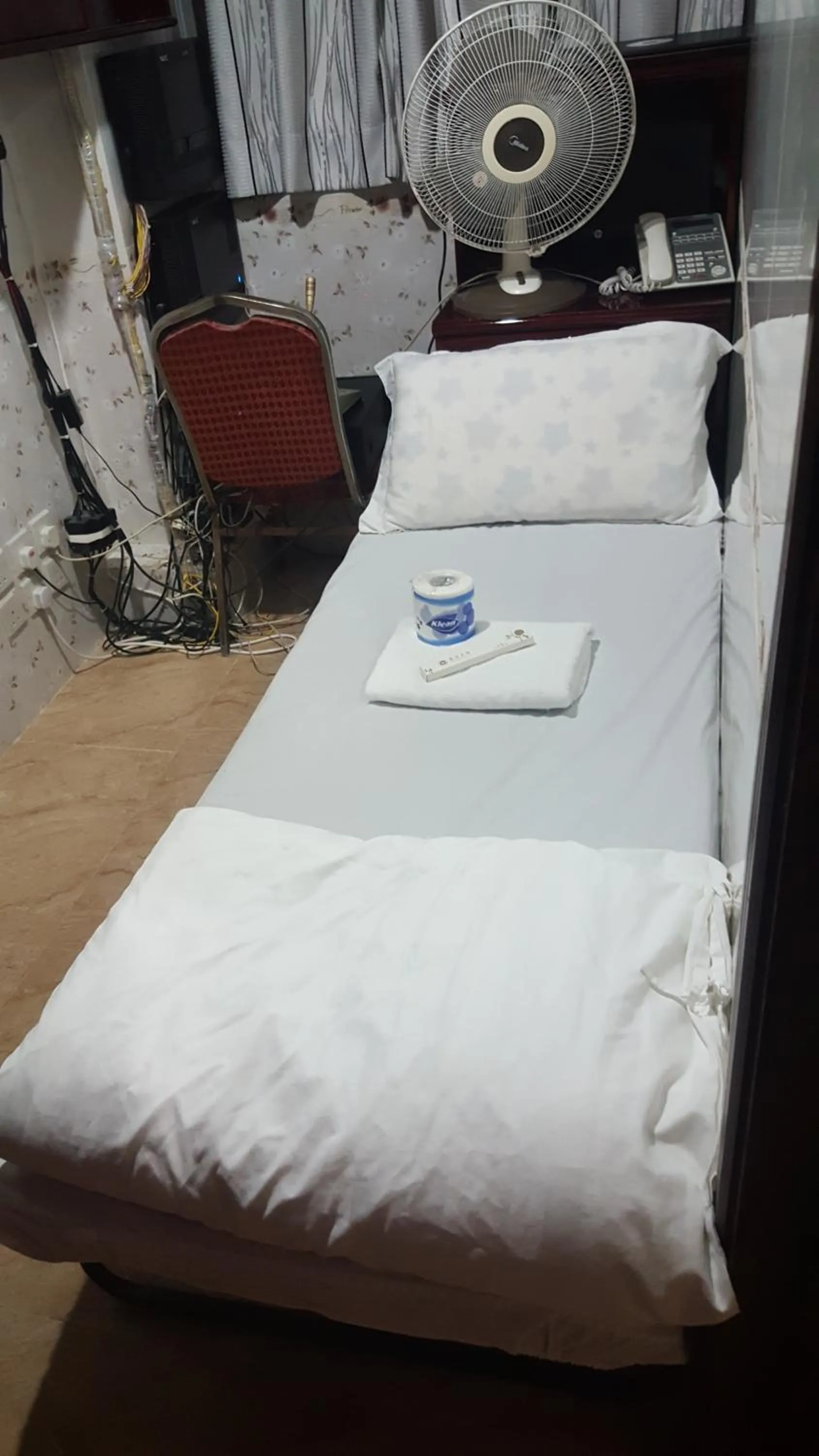 cot, Bed in Everest Hostel