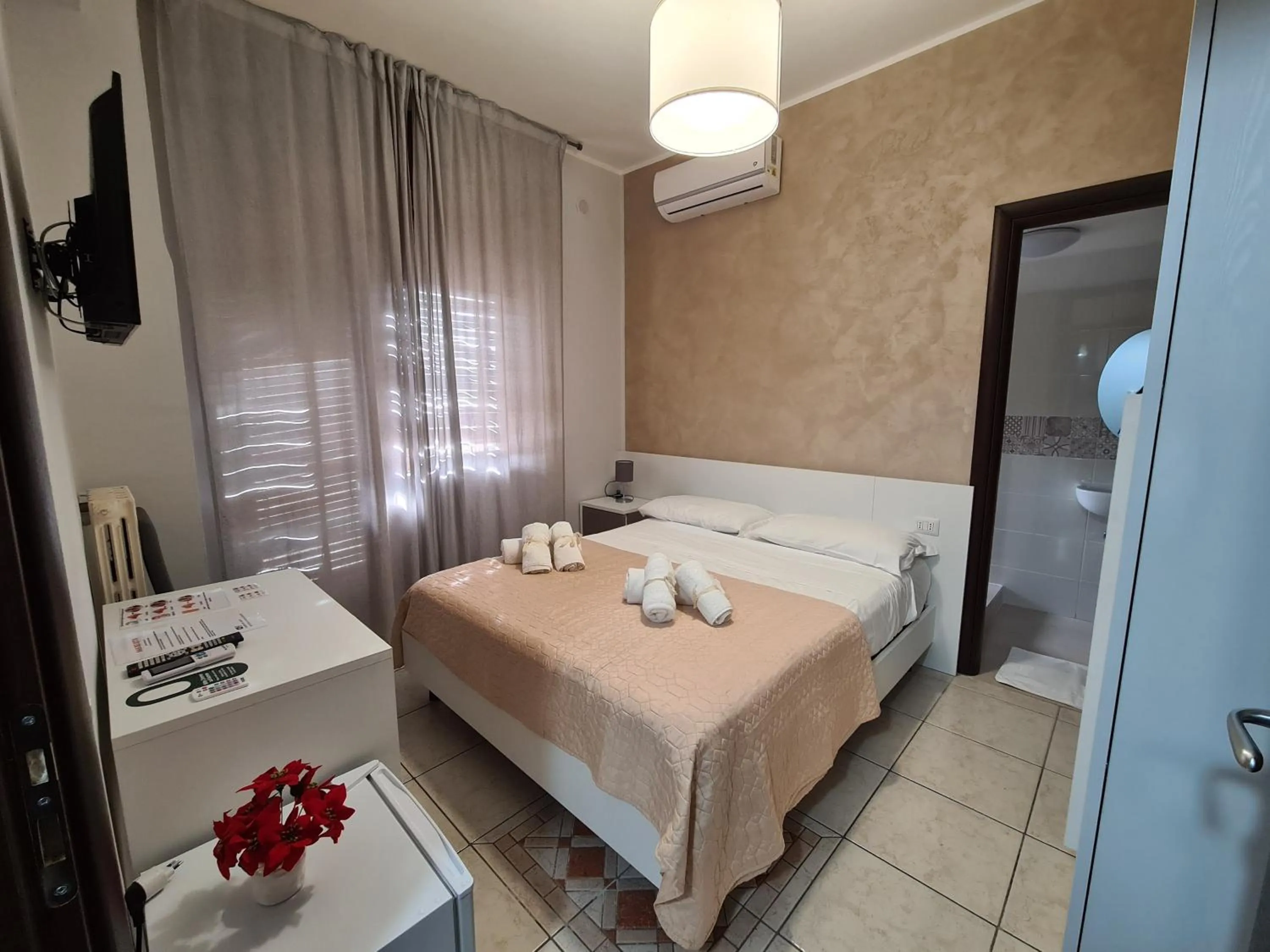 Bed in B&B dei Rota Affittacamere Mercato San Severino Salerno