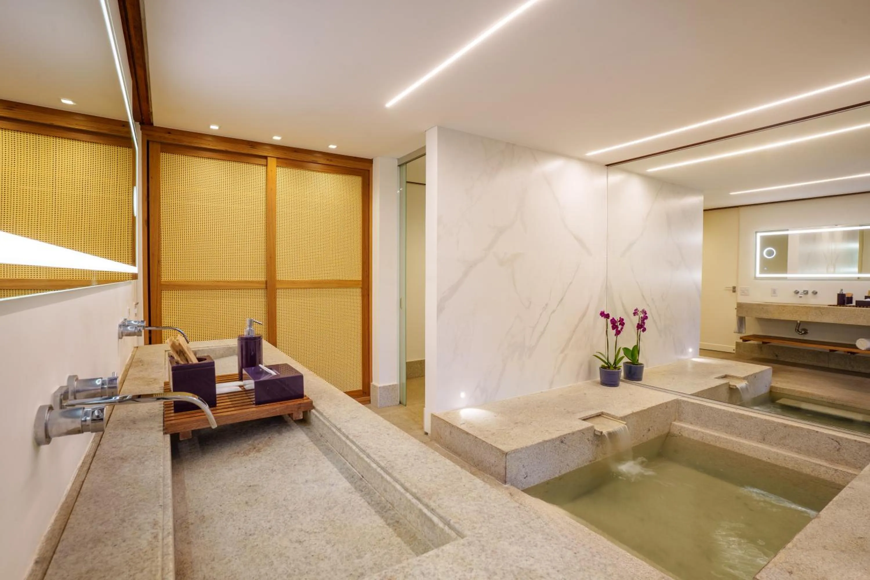 Bathroom in Zendaya Resort Beach Sport & Spa