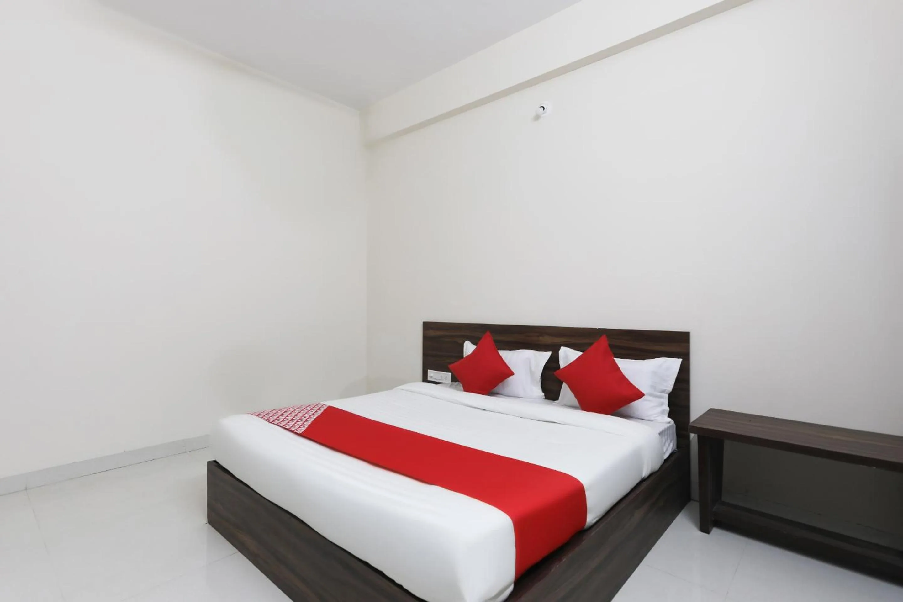 Bedroom, Bed in Hotel O La Flora