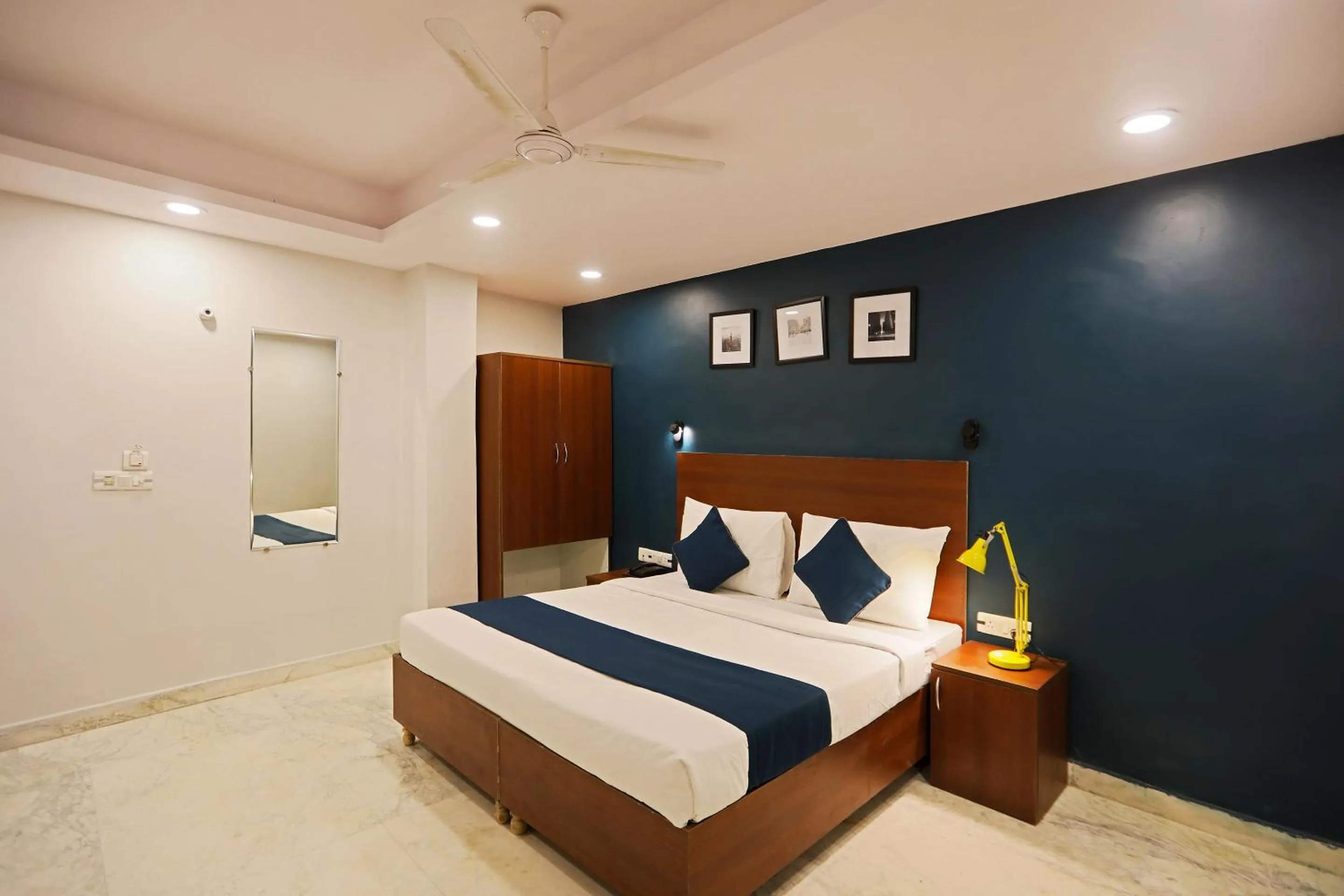 Bedroom, Bed in Super HOTEL SILVERKEY NEAR LIC BUILDING MAIN RD KHODA NEXT TO SHYAM OIL