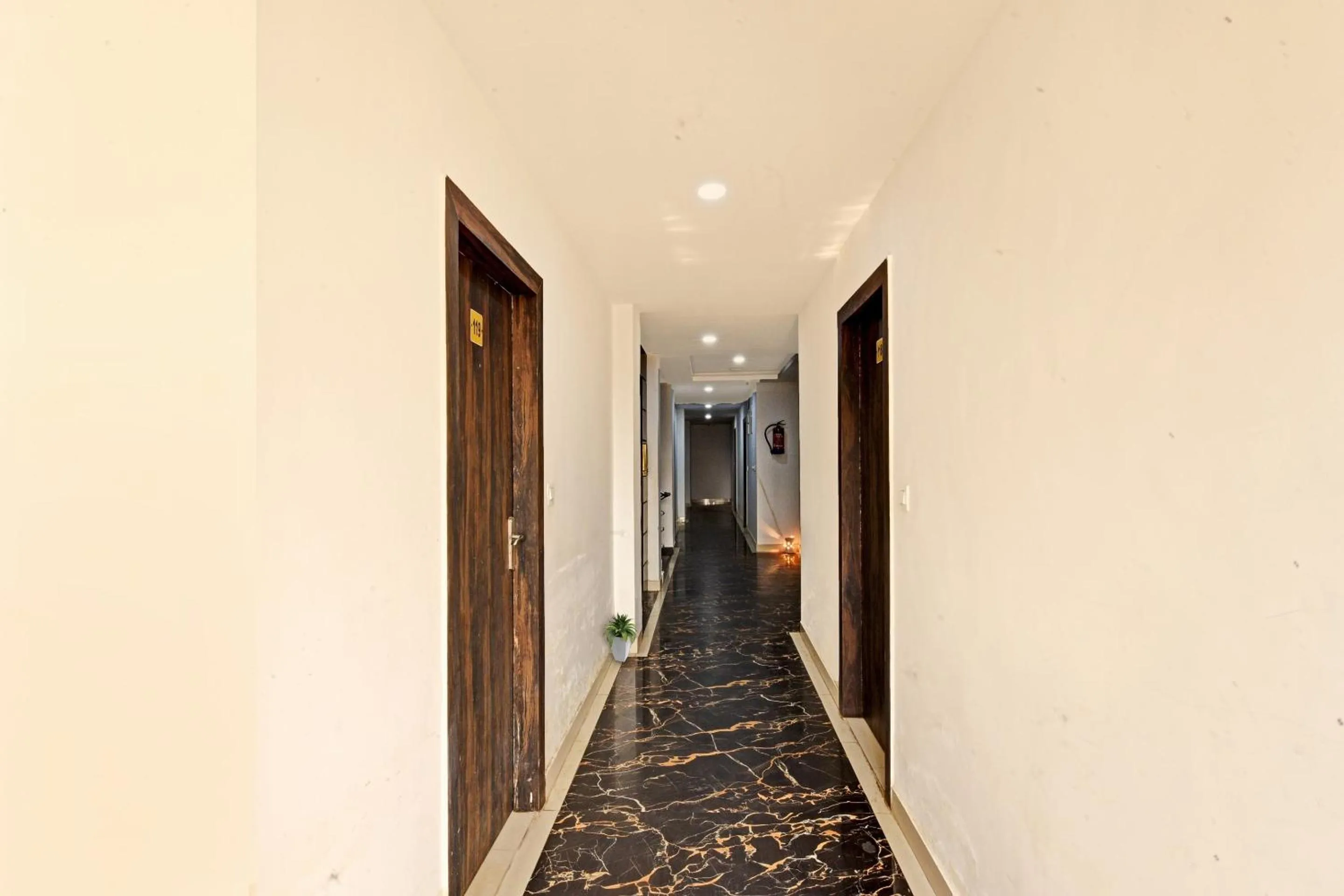 Lobby or reception in Super Collection O Mountain View Resort