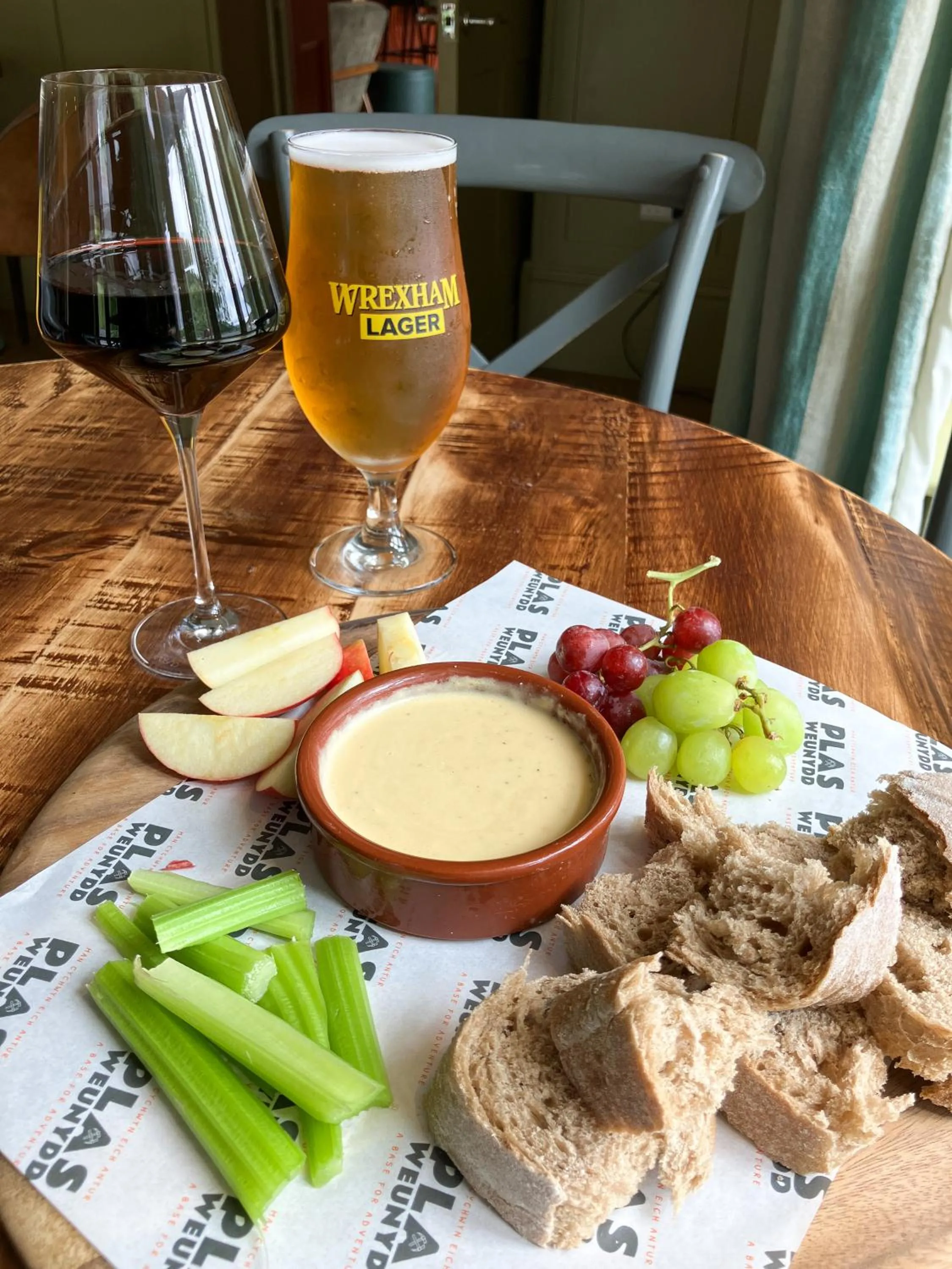 Food and drinks in Plas Weunydd