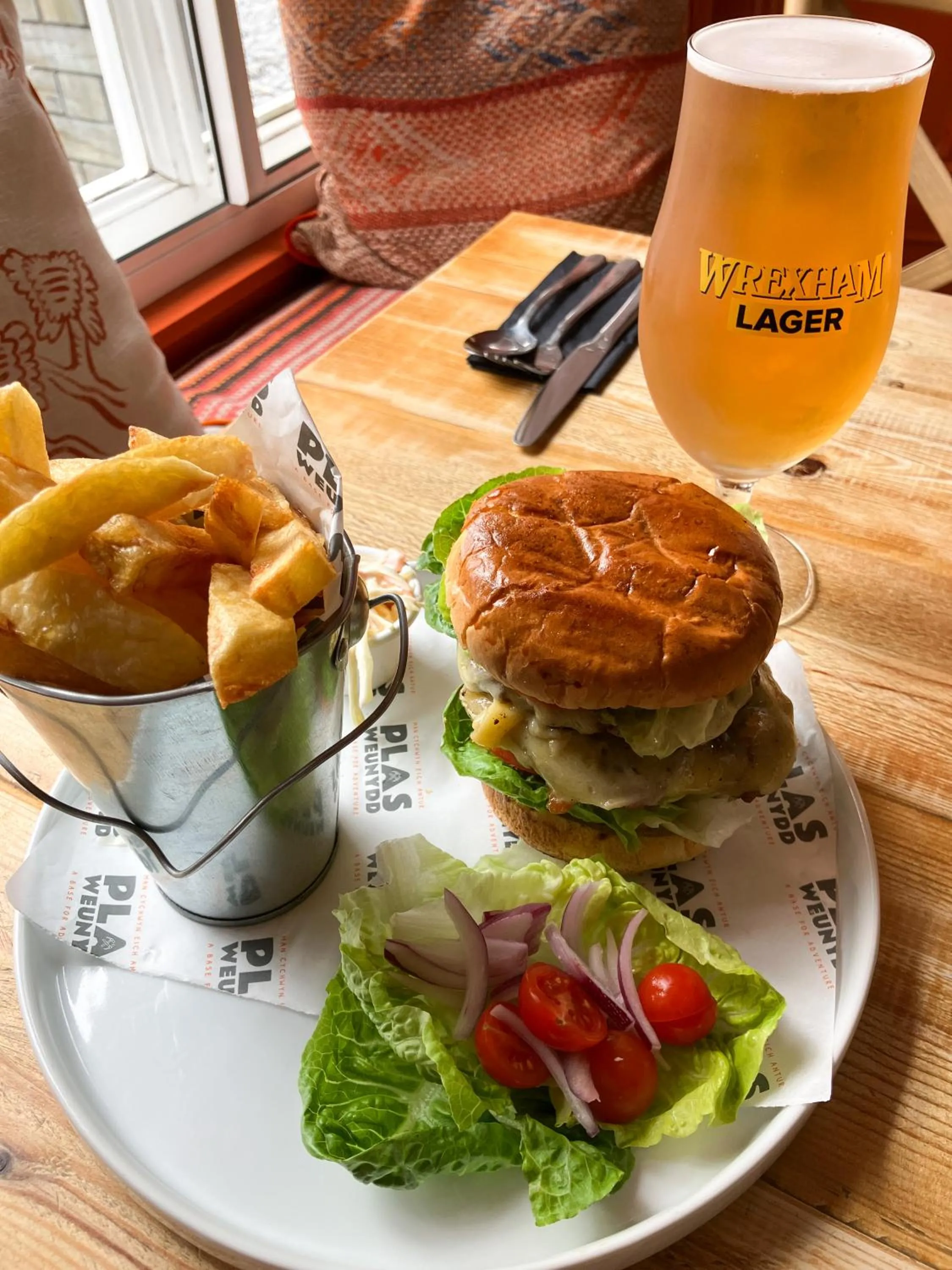 Food and drinks in Plas Weunydd