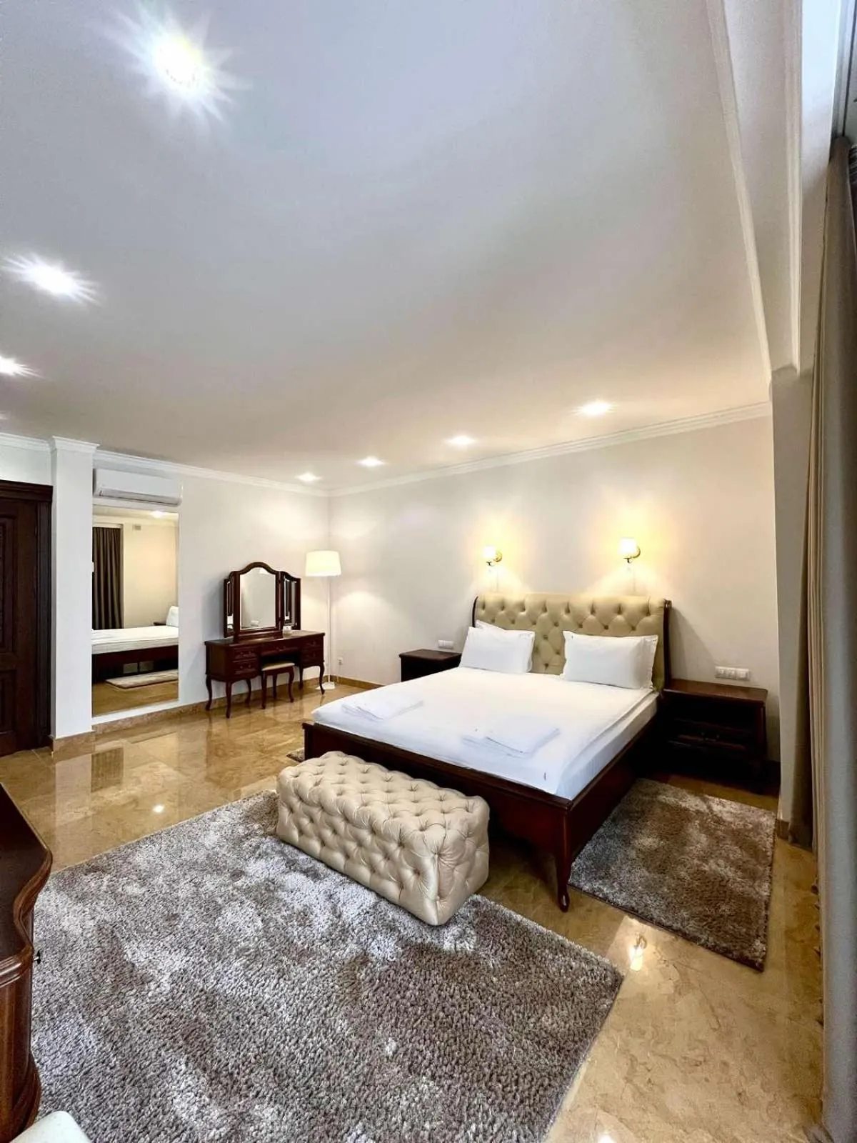 Photo of the whole room, Bed in Ambassador Hotel