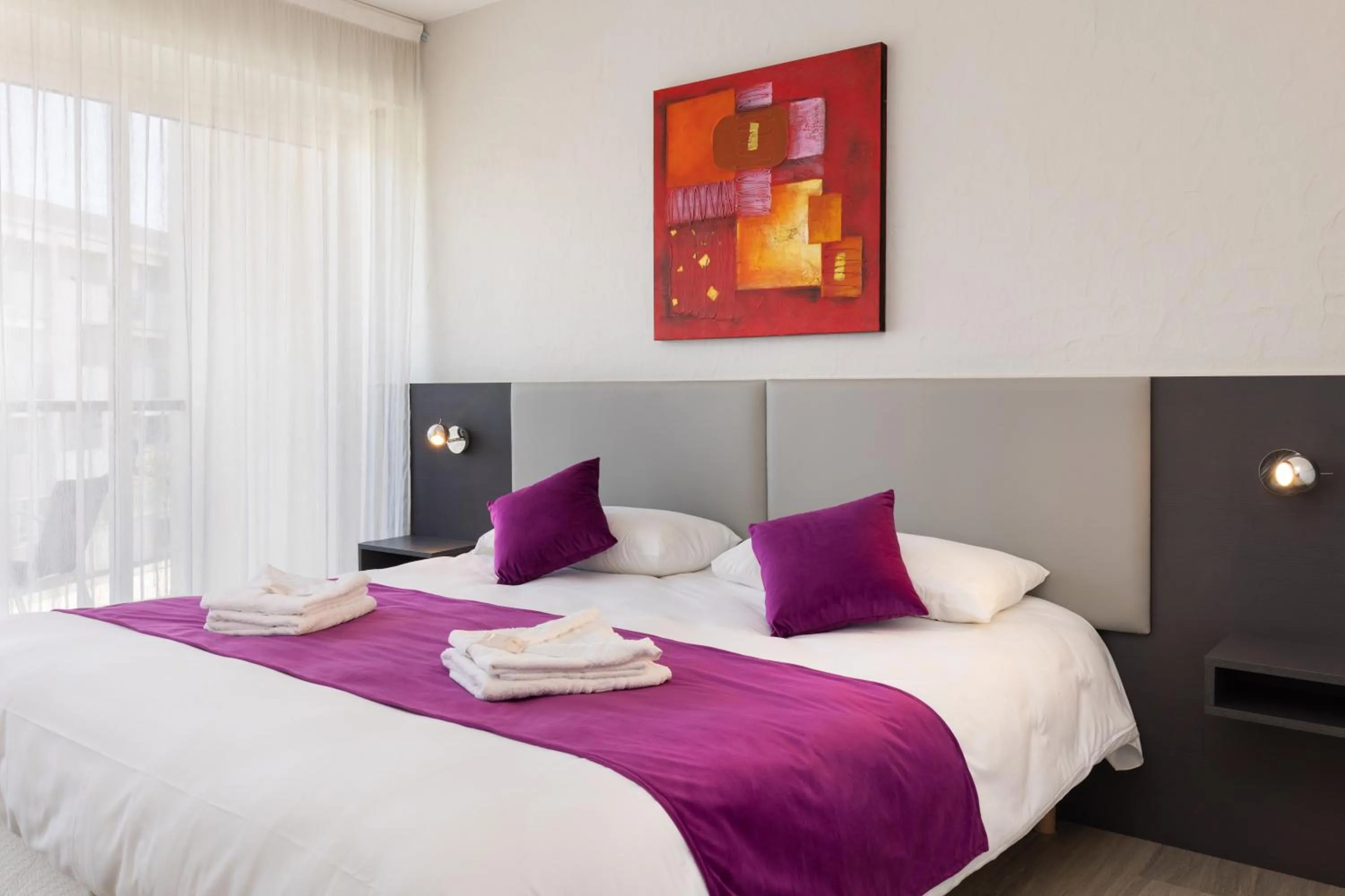 Bed in Hotel Club Le Capet