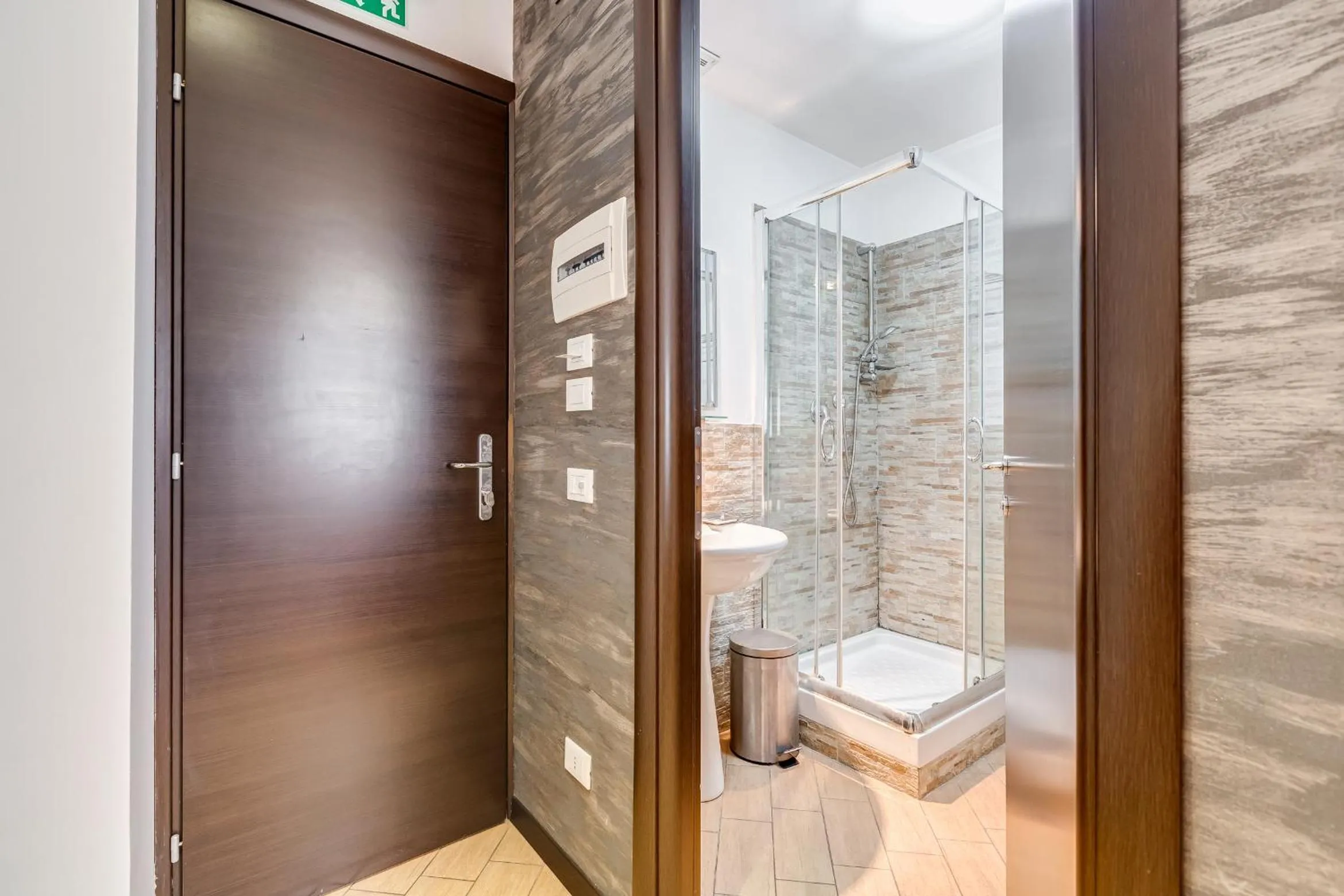 Shower in Dreams Of Rome