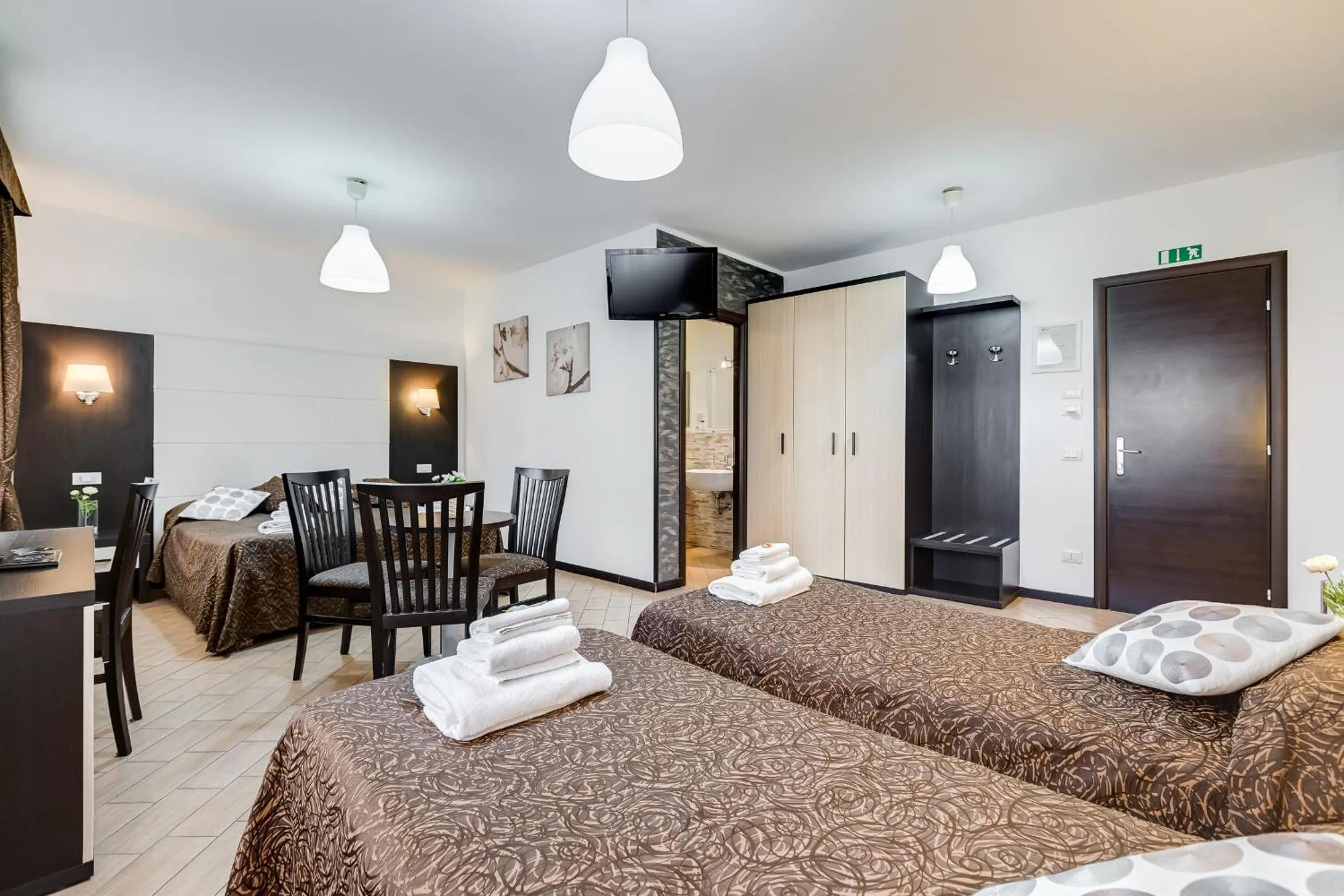 Bed in Dreams Of Rome