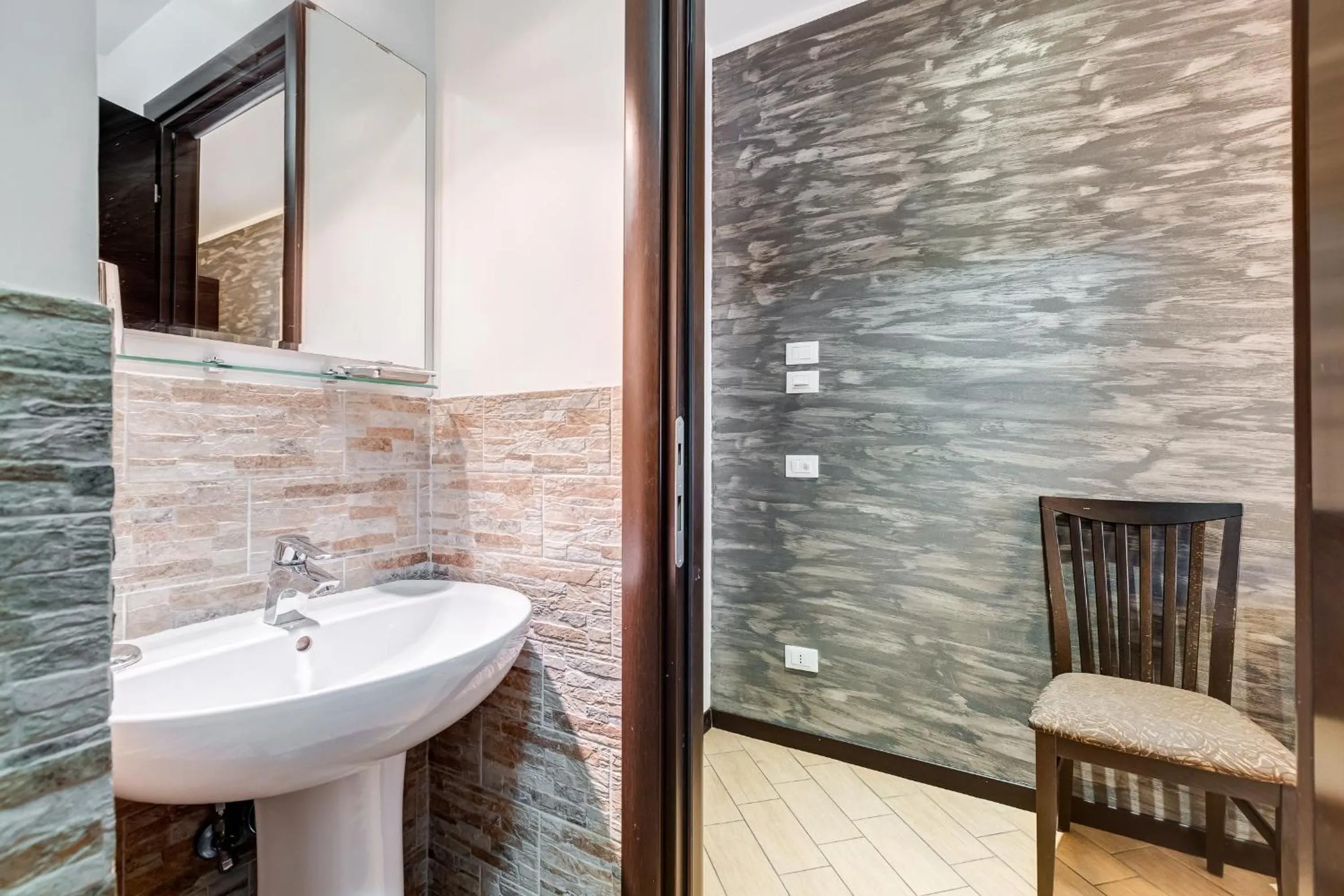 Bathroom in Dreams Of Rome