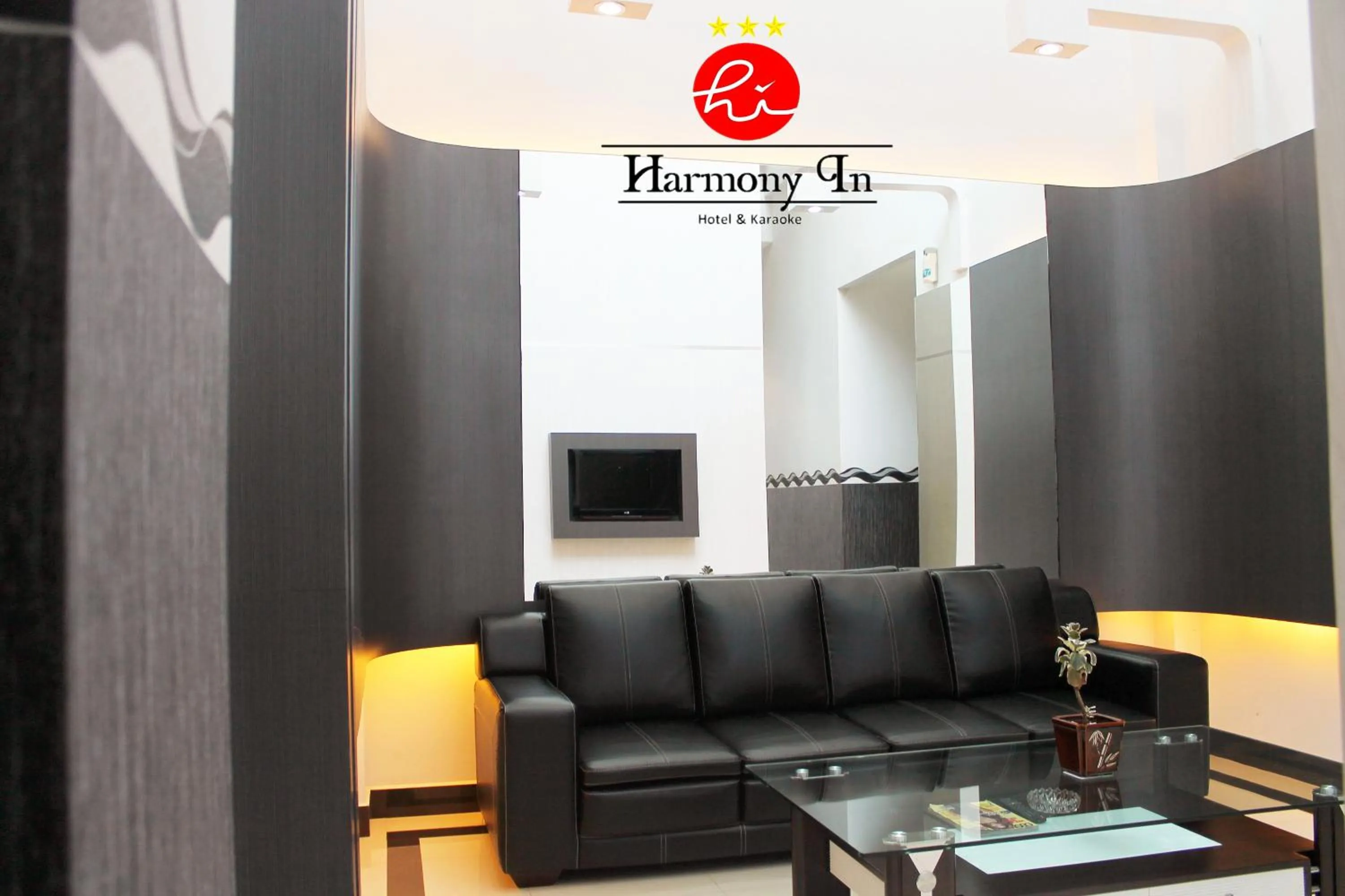 Lobby or reception in Hotel Harmony In & Karaoke