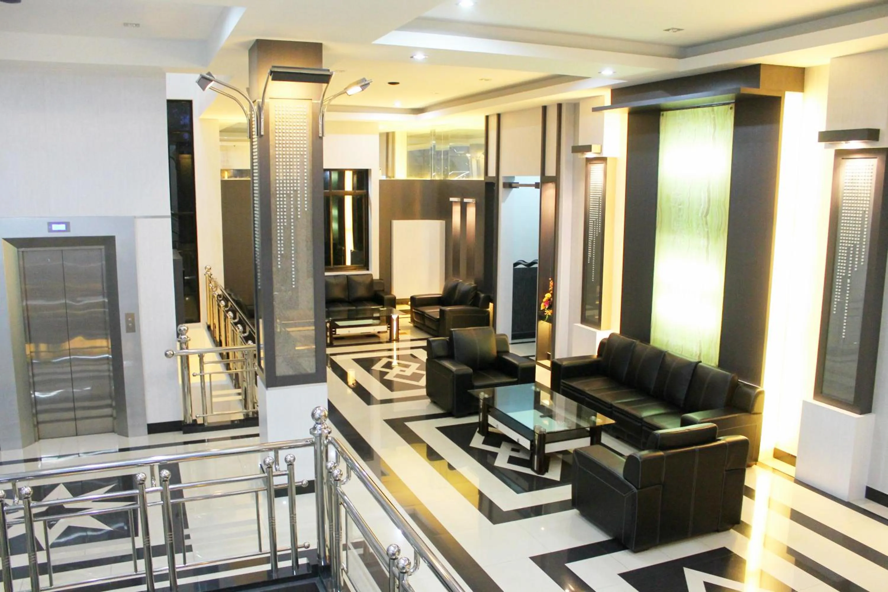 Lobby or reception in Hotel Harmony In & Karaoke