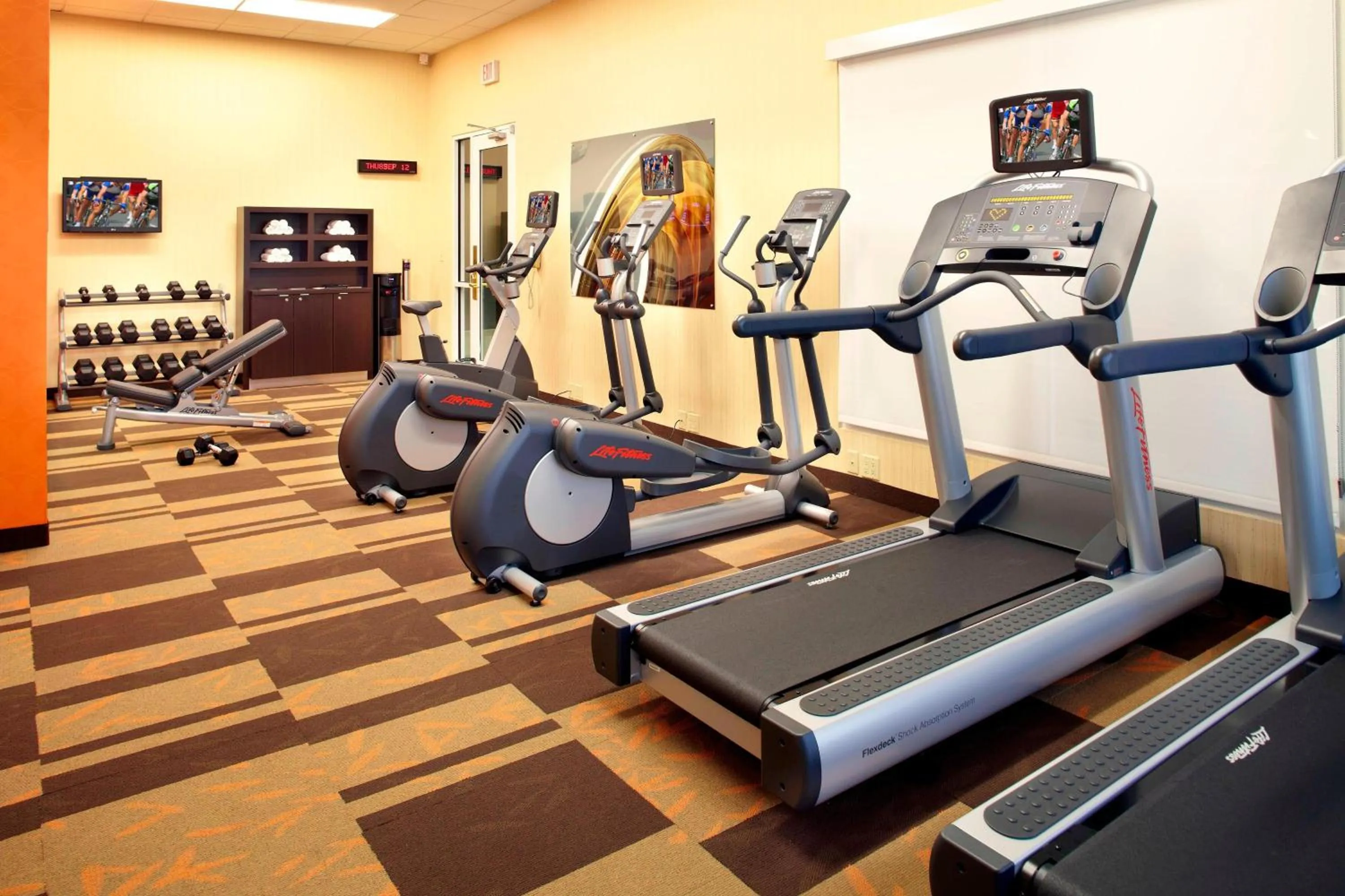 Fitness centre/facilities in Courtyard Tampa Oldsmar