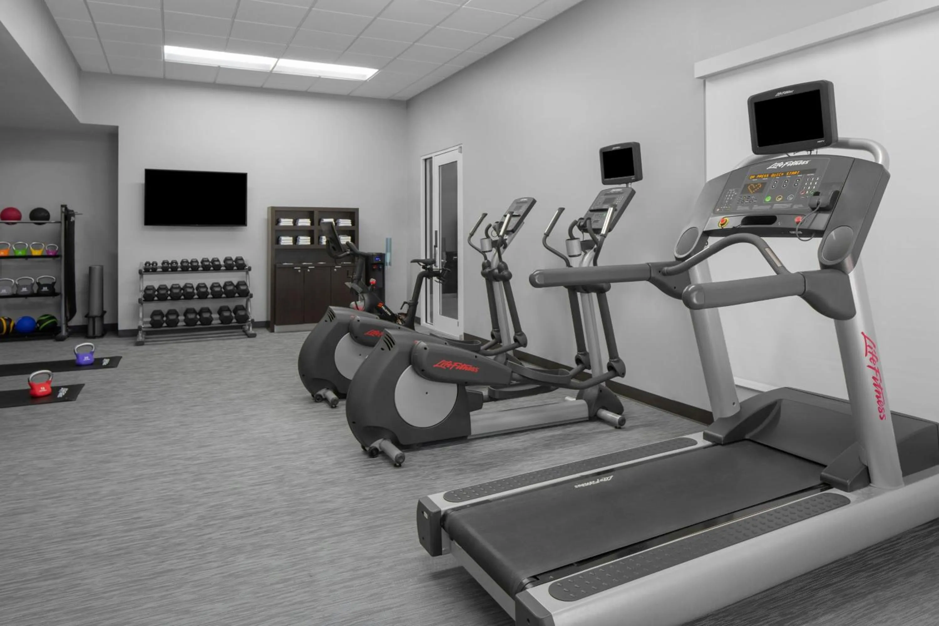 Fitness centre/facilities in Courtyard Tampa Oldsmar