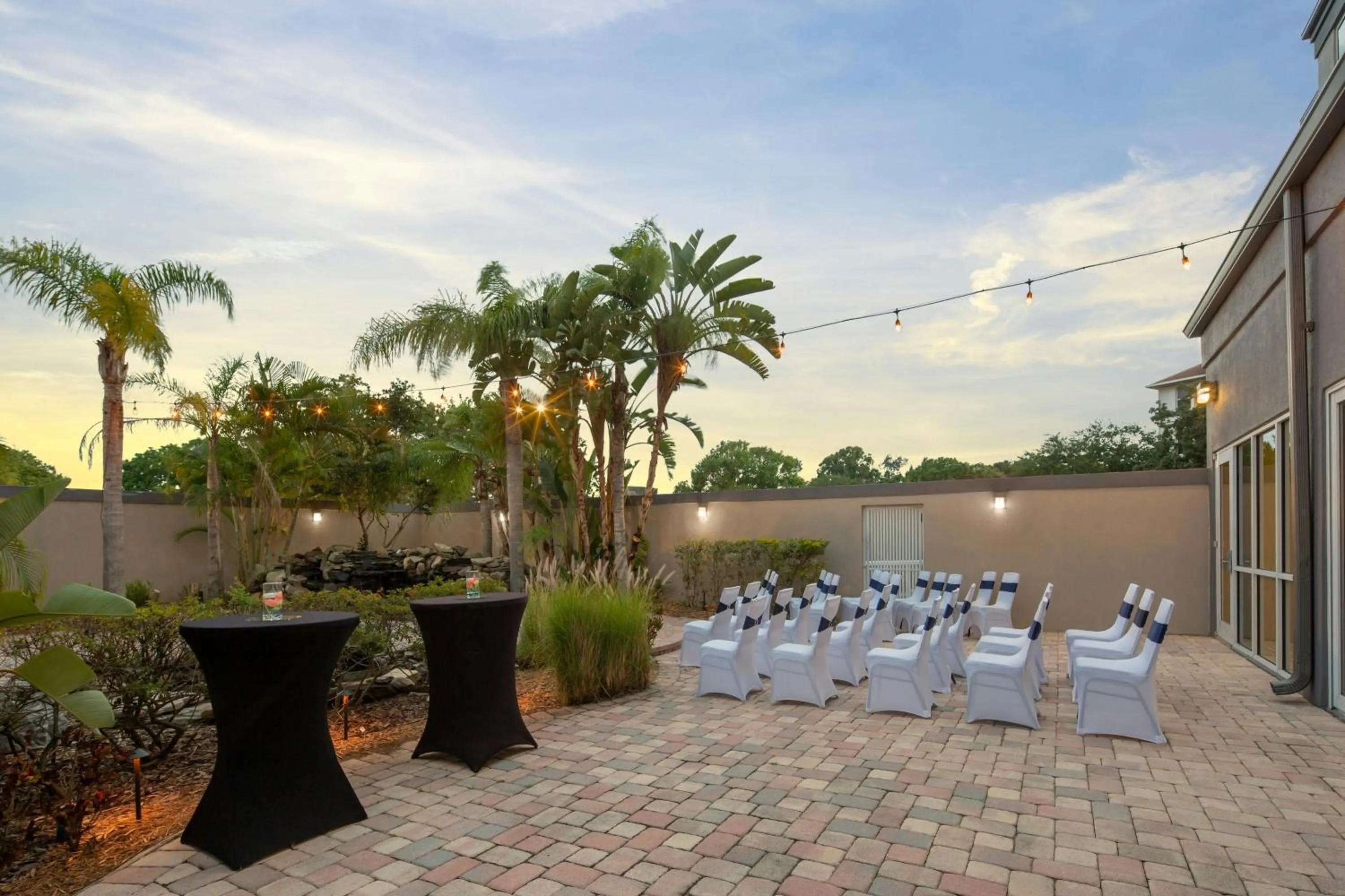 Lobby or reception in Courtyard Tampa Oldsmar