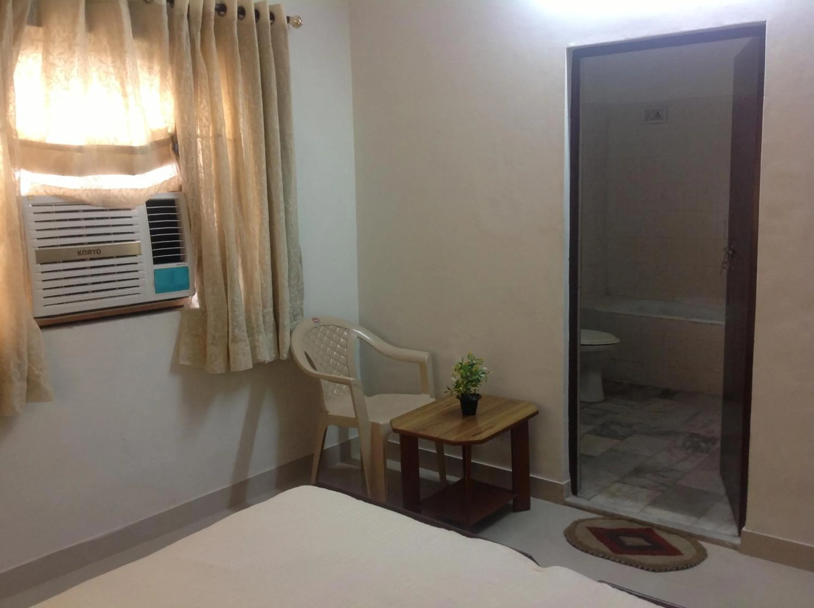 Photo of the whole room, Bed in Hotel Grace