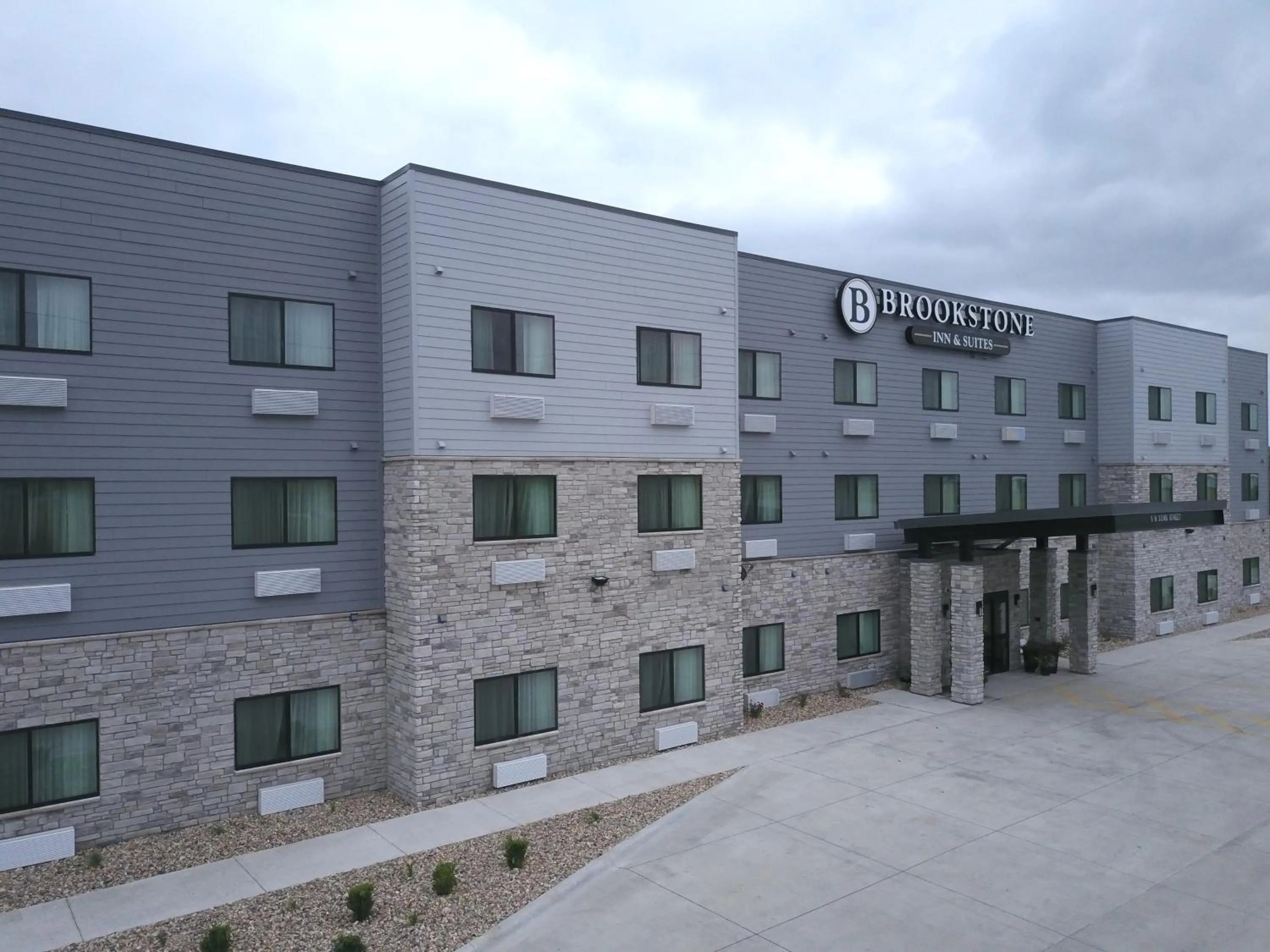 Facade/entrance in Brookstone Inn & Suites