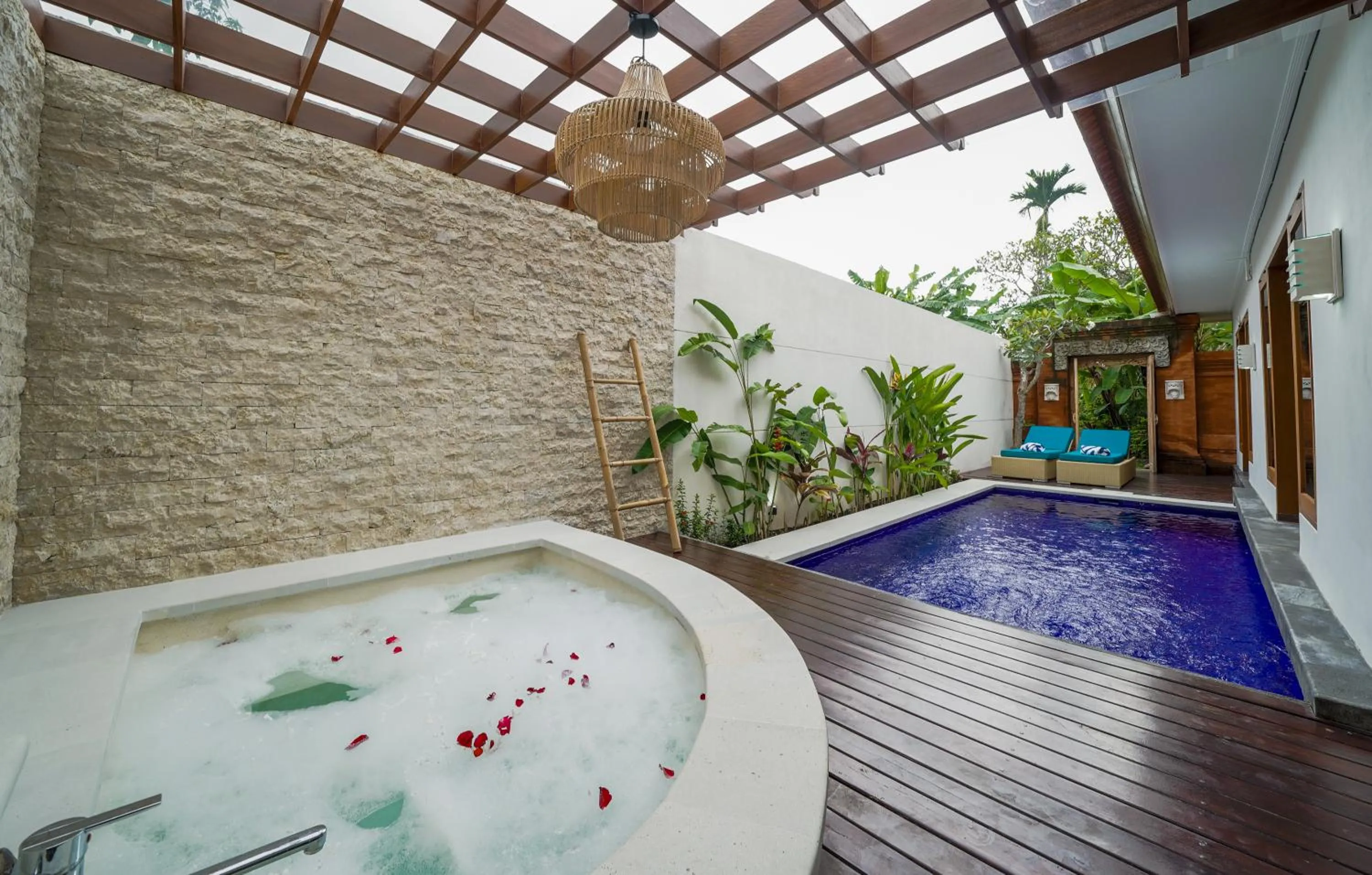 Hot Tub in Three Brothers Bali Legian Bungalows & Villas