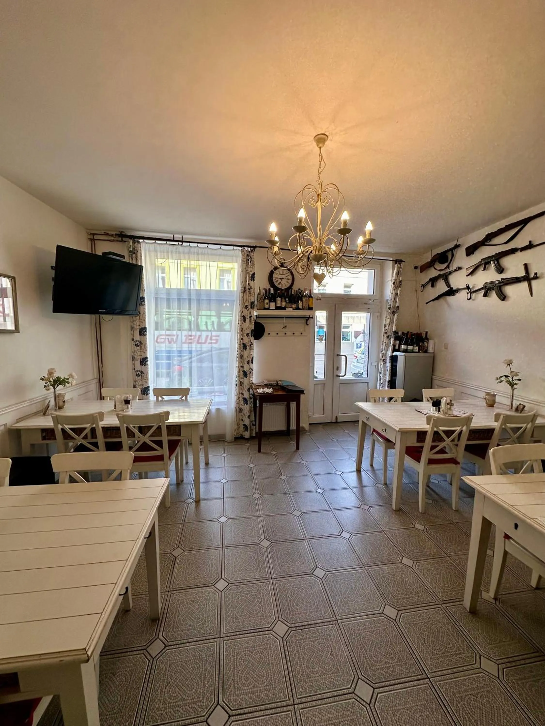 Restaurant/places to eat in Penzion 4 Dvory