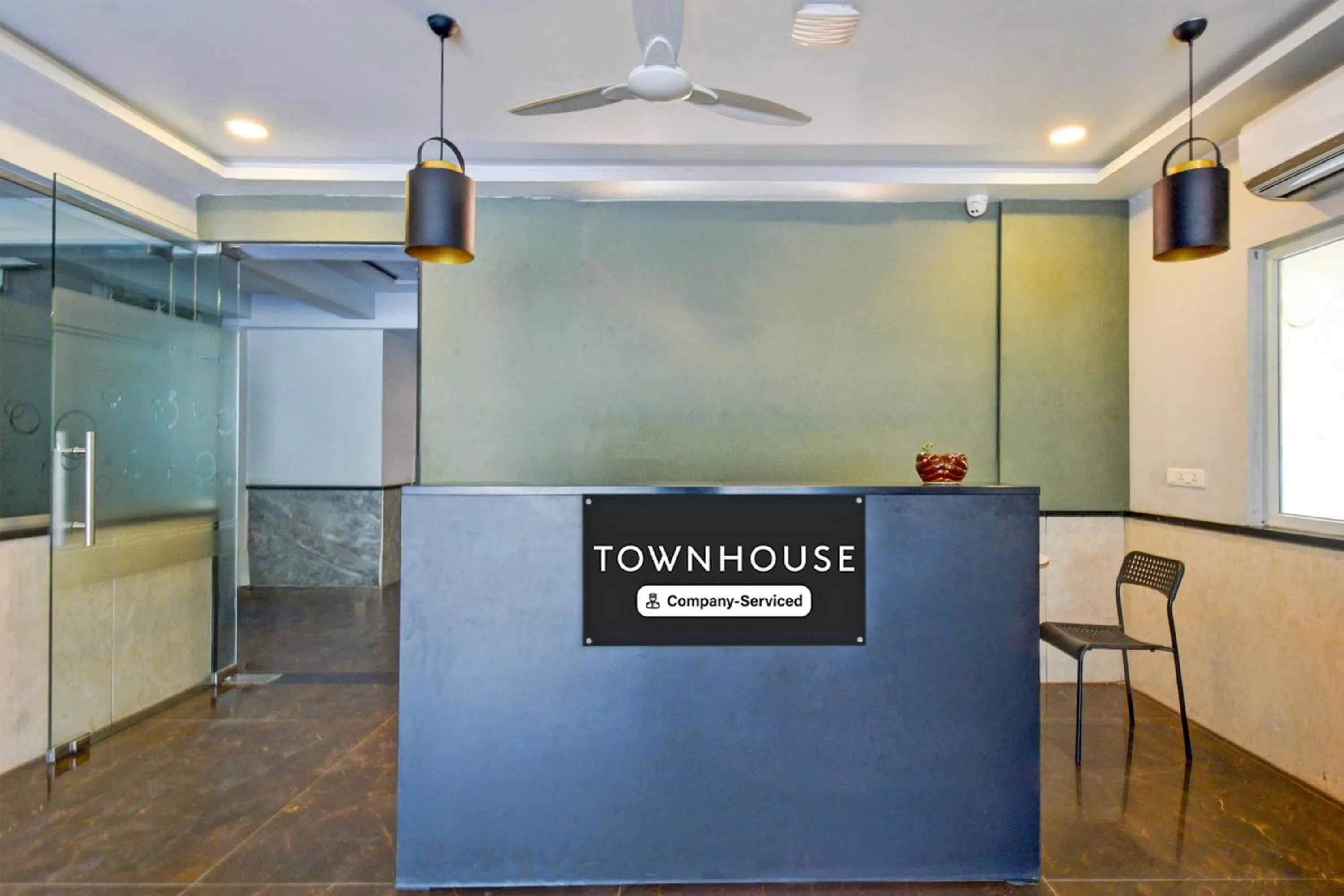 Lobby or reception in Super Townhouse HiTech city Hyderabad