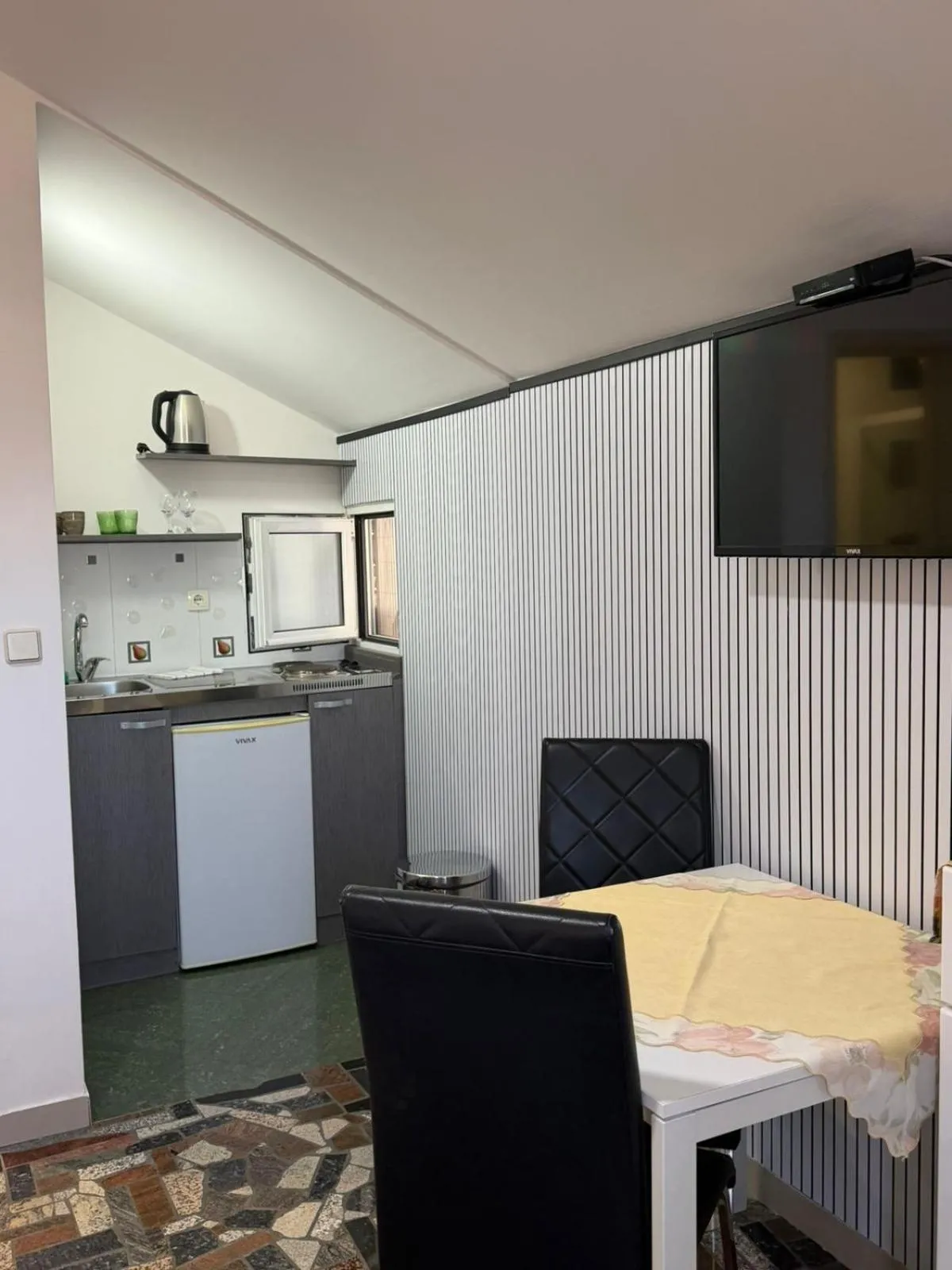 Kitchen or kitchenette in Apartmani Tamara