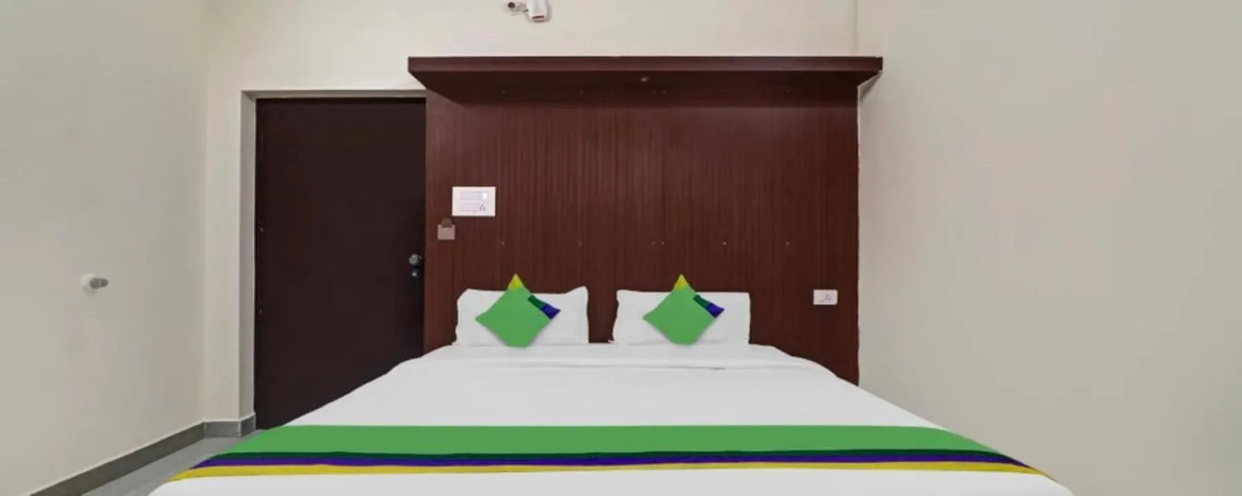 Bed in GRAND JP INN Near 2 km from Gundlupet bus stand