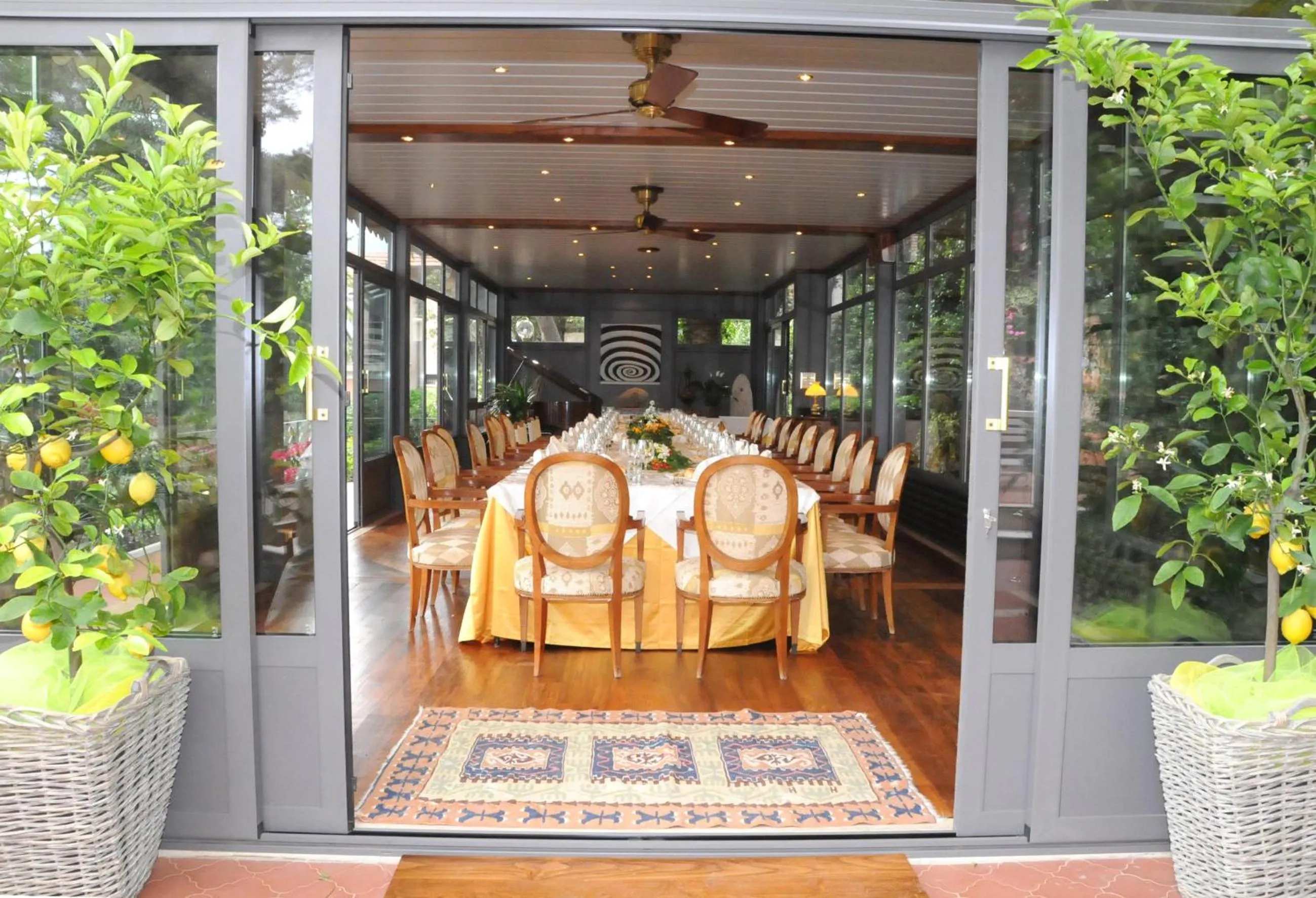 Restaurant/places to eat in Hotel Punta Est