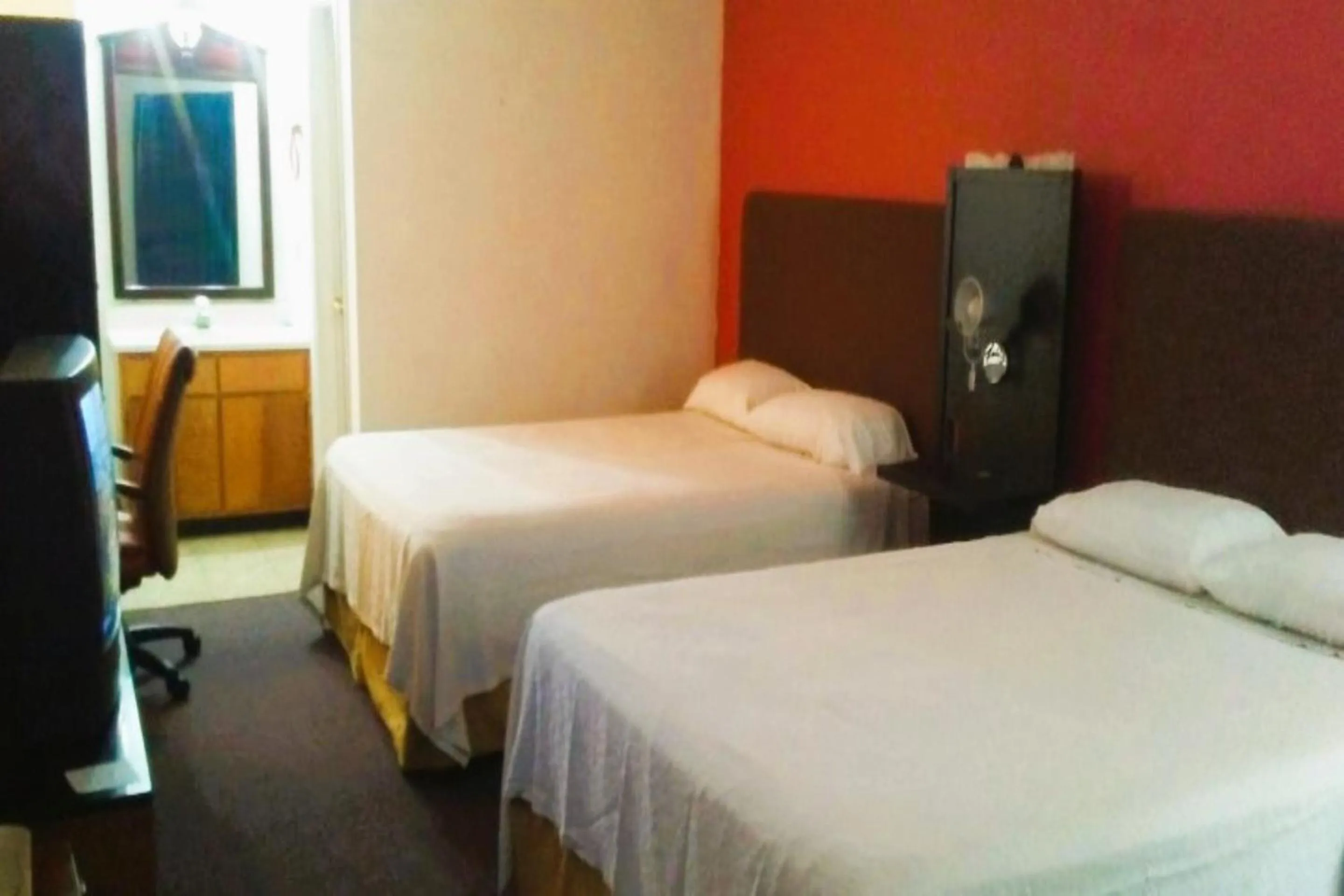 Bedroom in OYO Hotel McIntyre GA, US 441