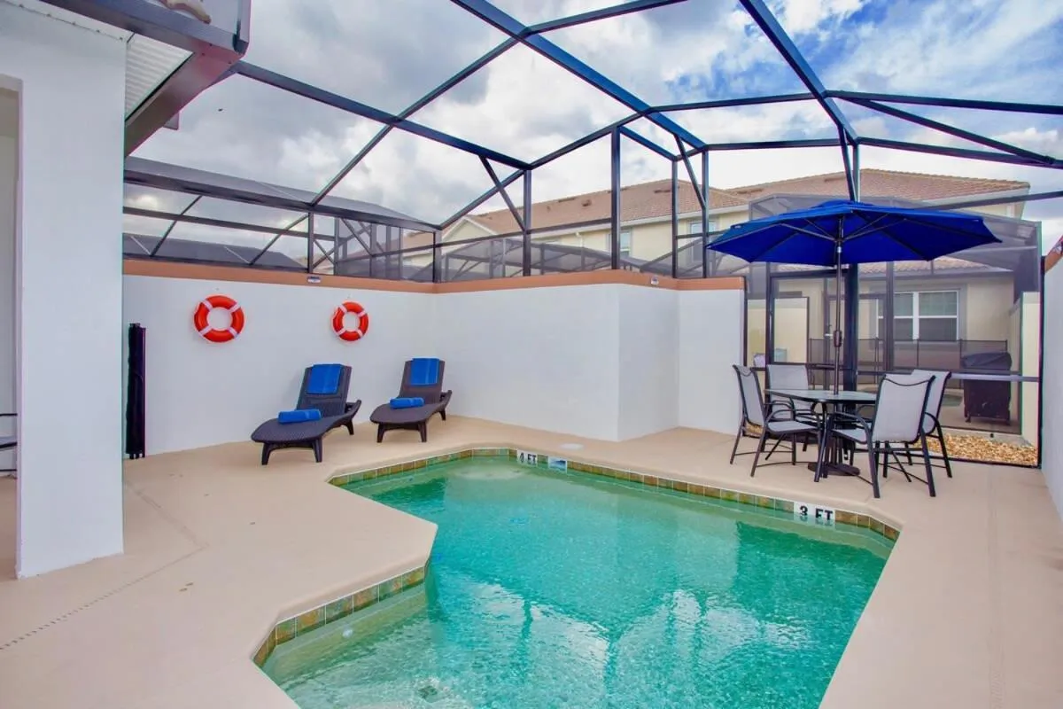 Wonderful 5 Bedroom w/ Pool Close to Disney 4801