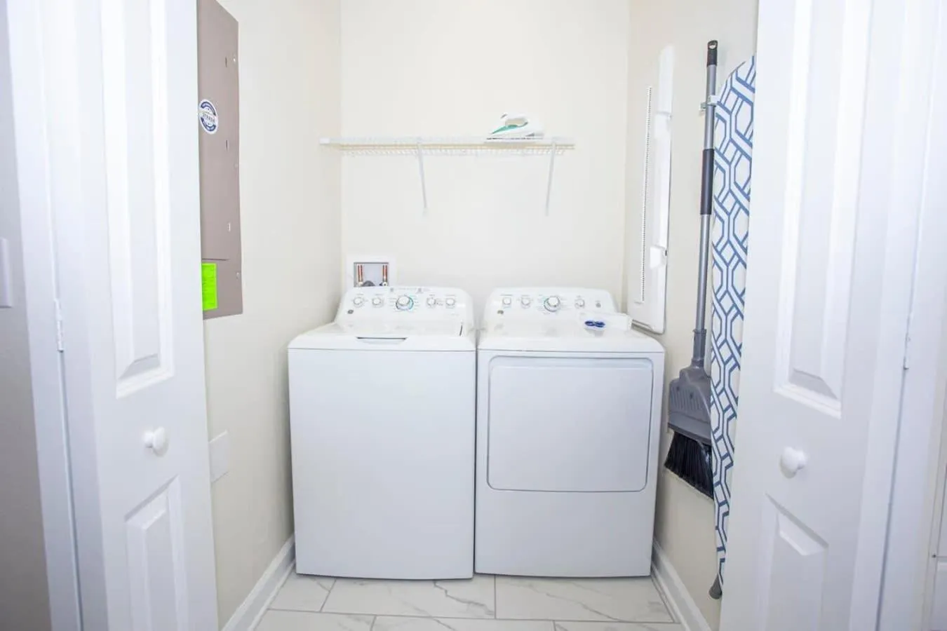 Wonderful 5 Bedroom w/ Pool Close to Disney 4801