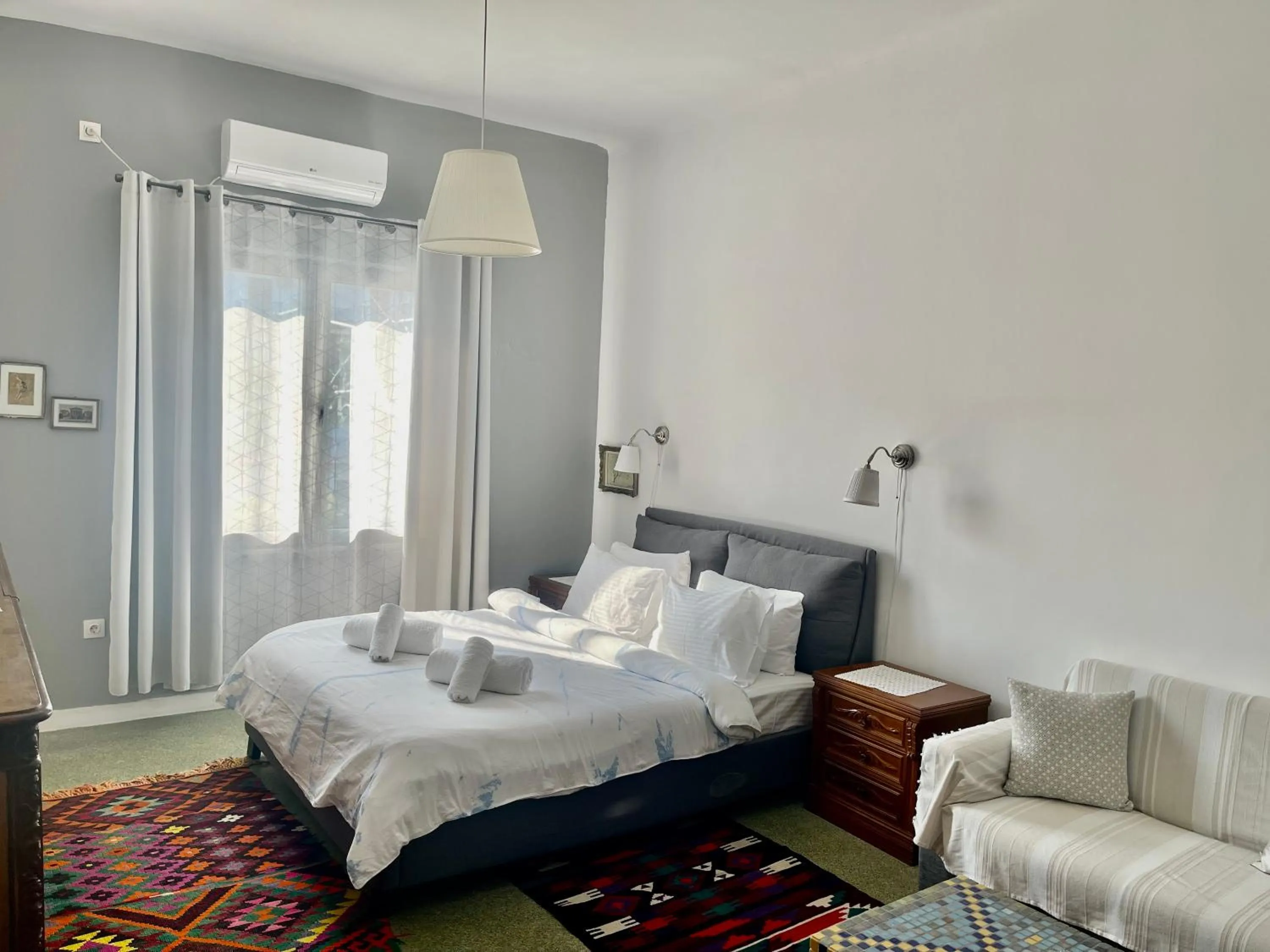 Bed in A litte Taste of Home Guest House