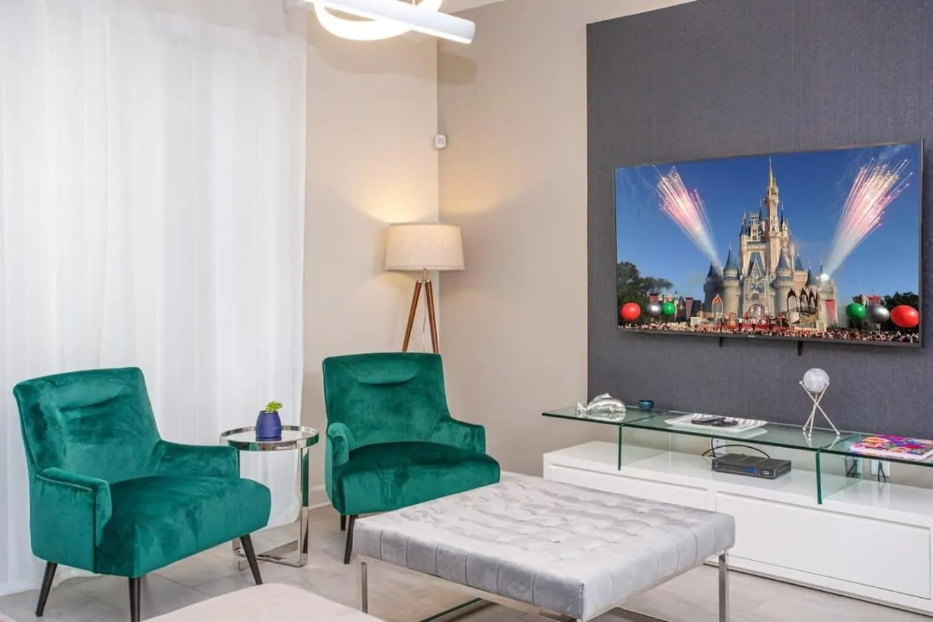 Gorgeous 4 Bedroom w/ Pool Close to Disney 4836