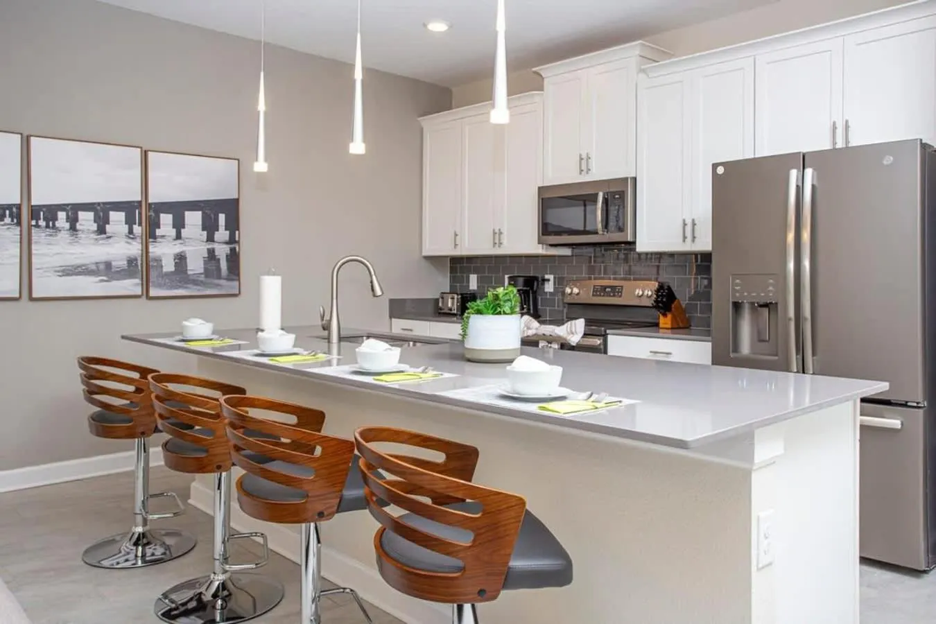 Gorgeous 4 Bedroom w/ Pool Close to Disney 4836