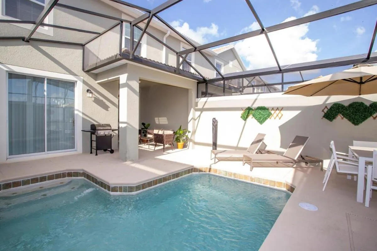 Gorgeous 4 Bedroom w/ Pool Close to Disney 4836