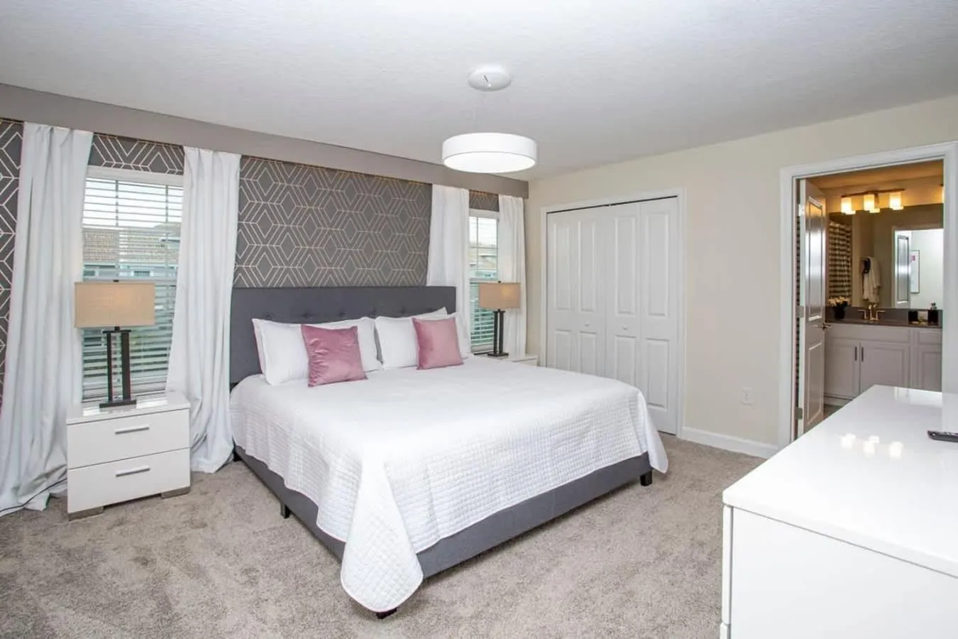 Bed in Gorgeous 4 Bedroom w/ Pool Close to Disney 4836