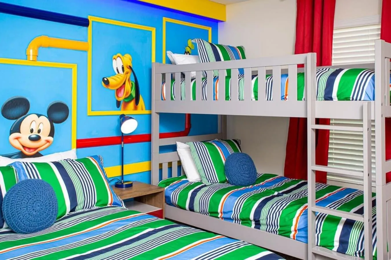 Bed in Gorgeous 4 Bedroom w/ Pool Close to Disney 4836