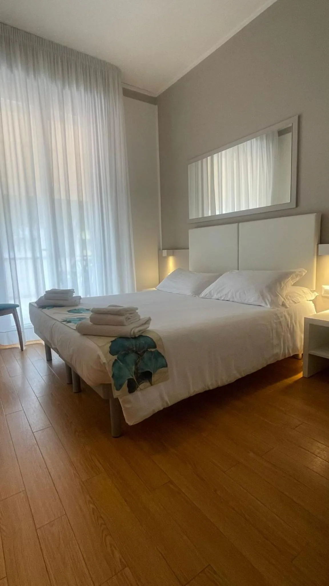 Bed in Hotel Del Corso