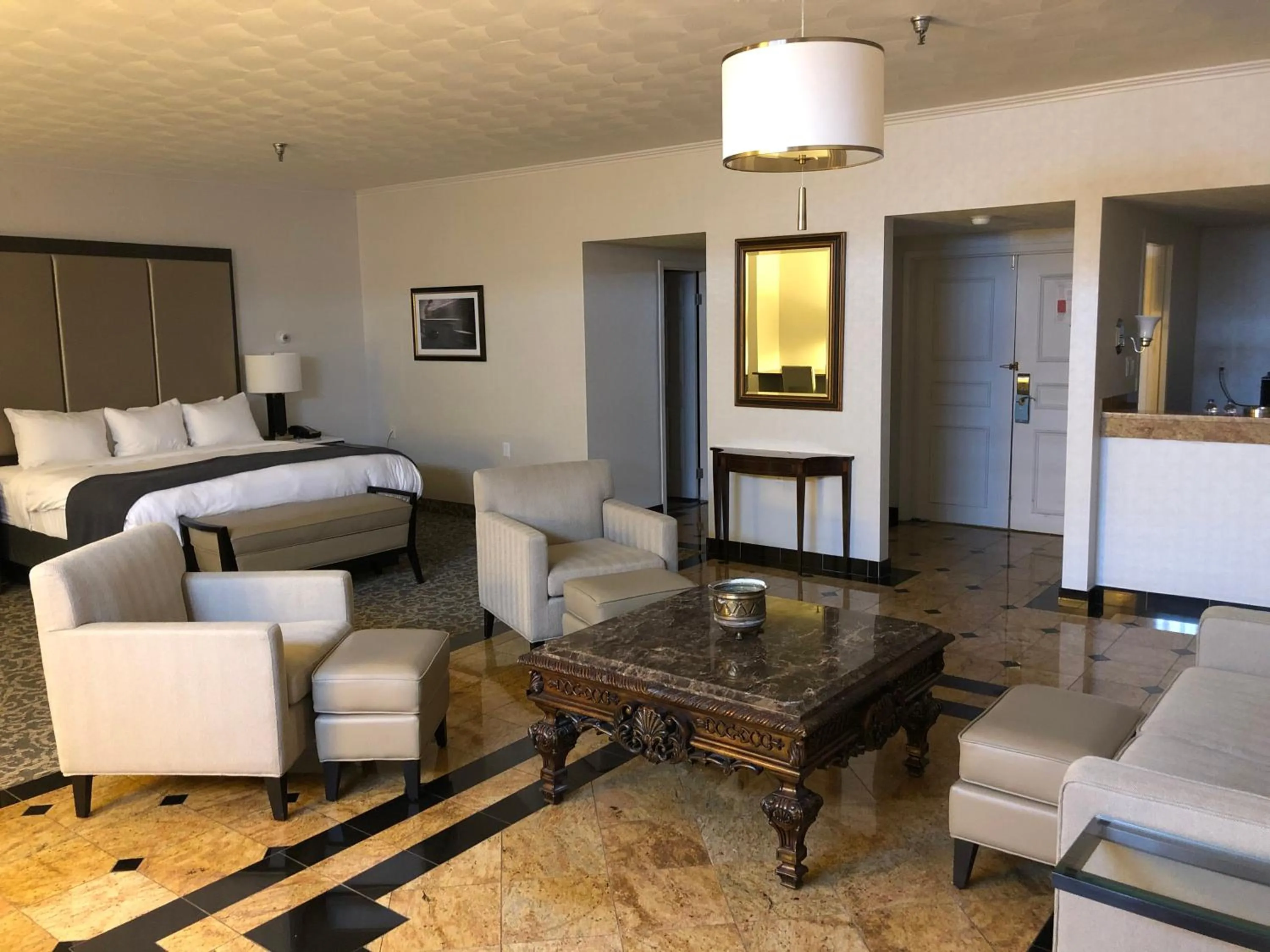 Photo of the whole room, Bed in Radisson Lackawanna Station Hotel Scranton