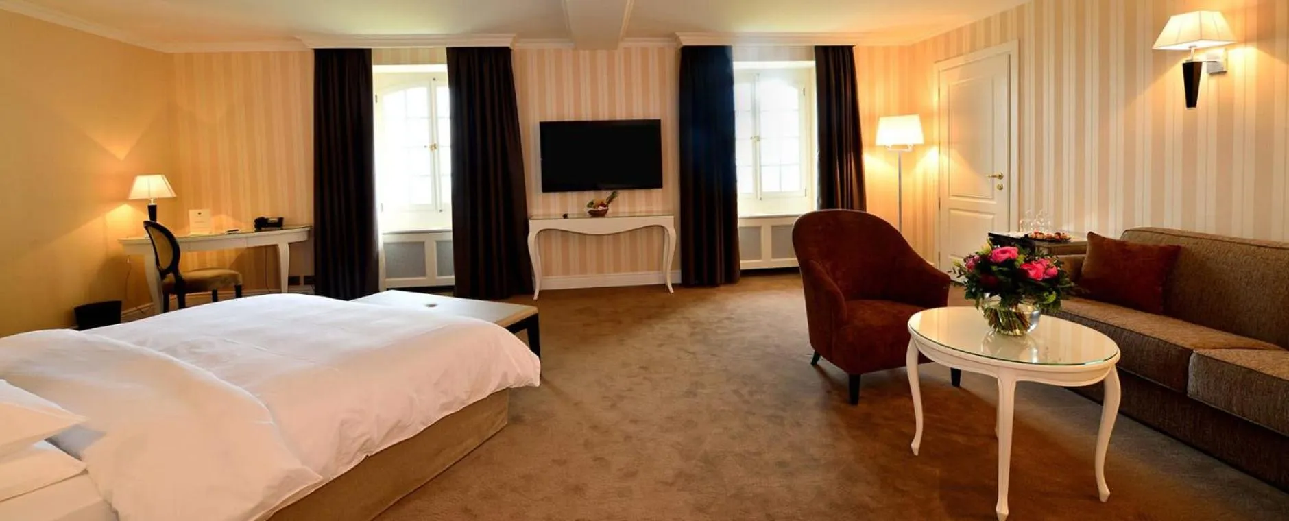 Bed in Château de Bonmont